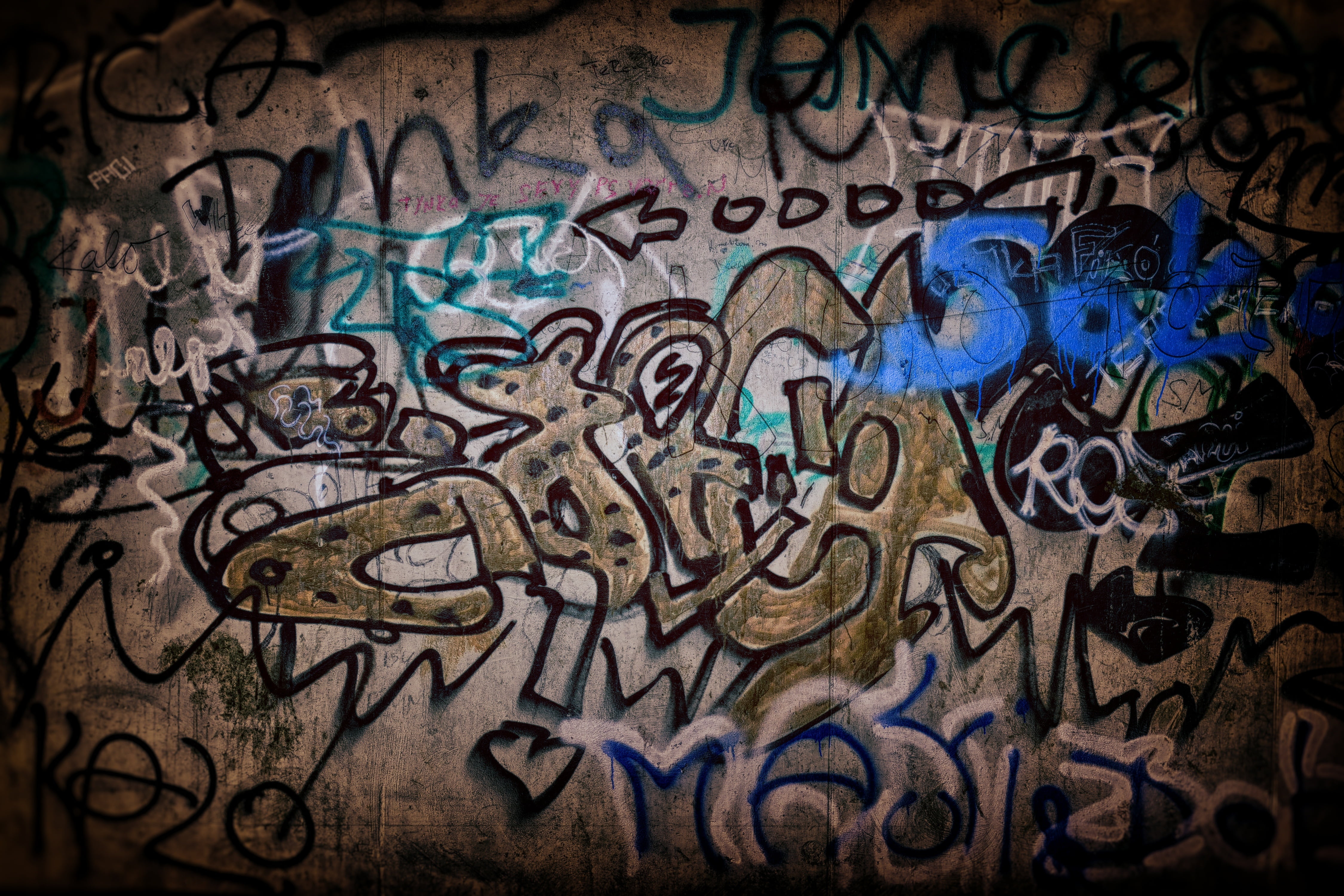 hdr, creativity, no people, pattern, close-up, 4K, photography, wall - building feature, wall, backgrounds, representation, full frame, text, HD Wallpaper