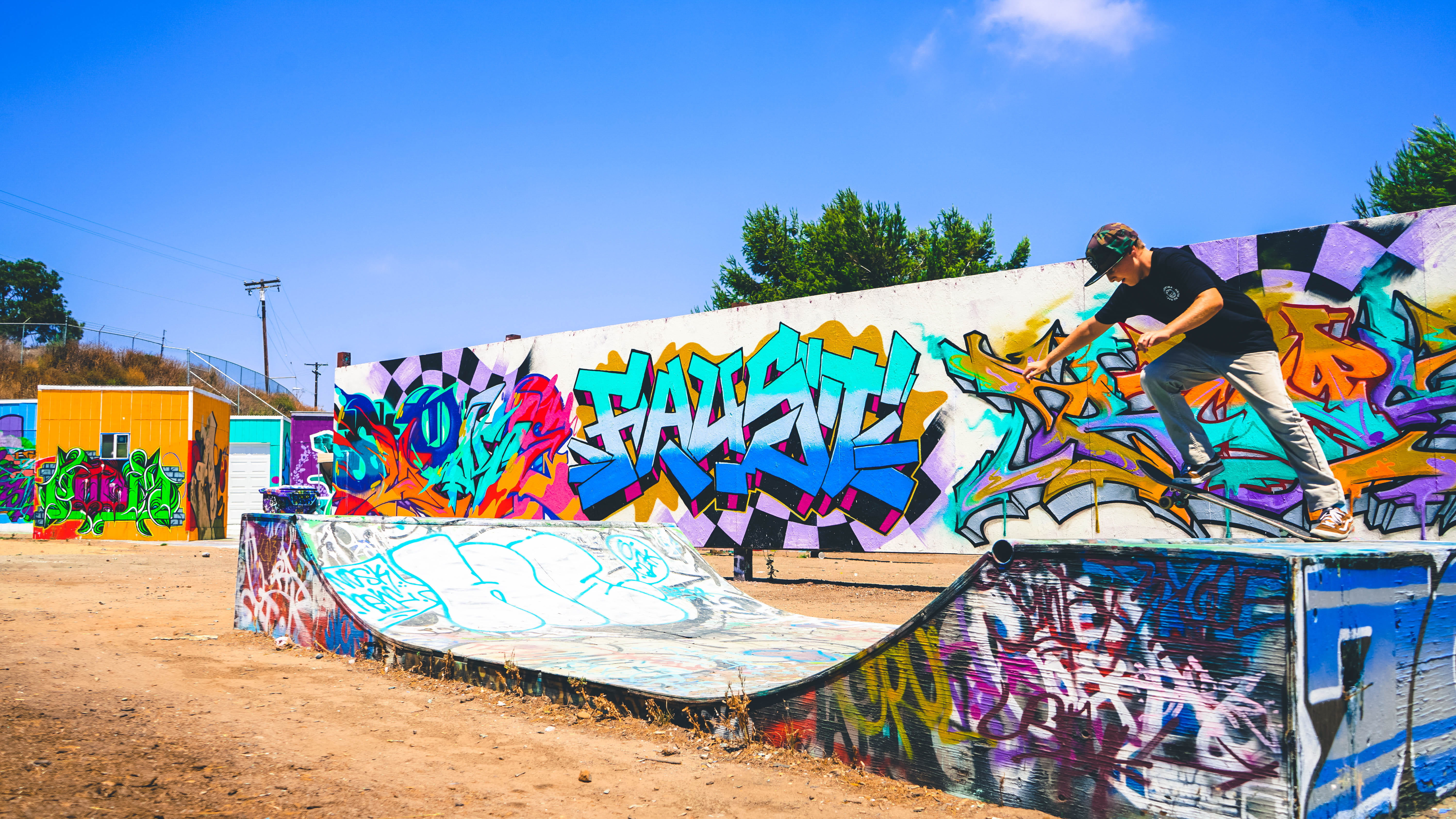 day, wall - building feature, united states, san diego, nature, graffiti, city, blue, art and craft, half pipe, full length, multi colored, sky, built structure, HD Wallpaper