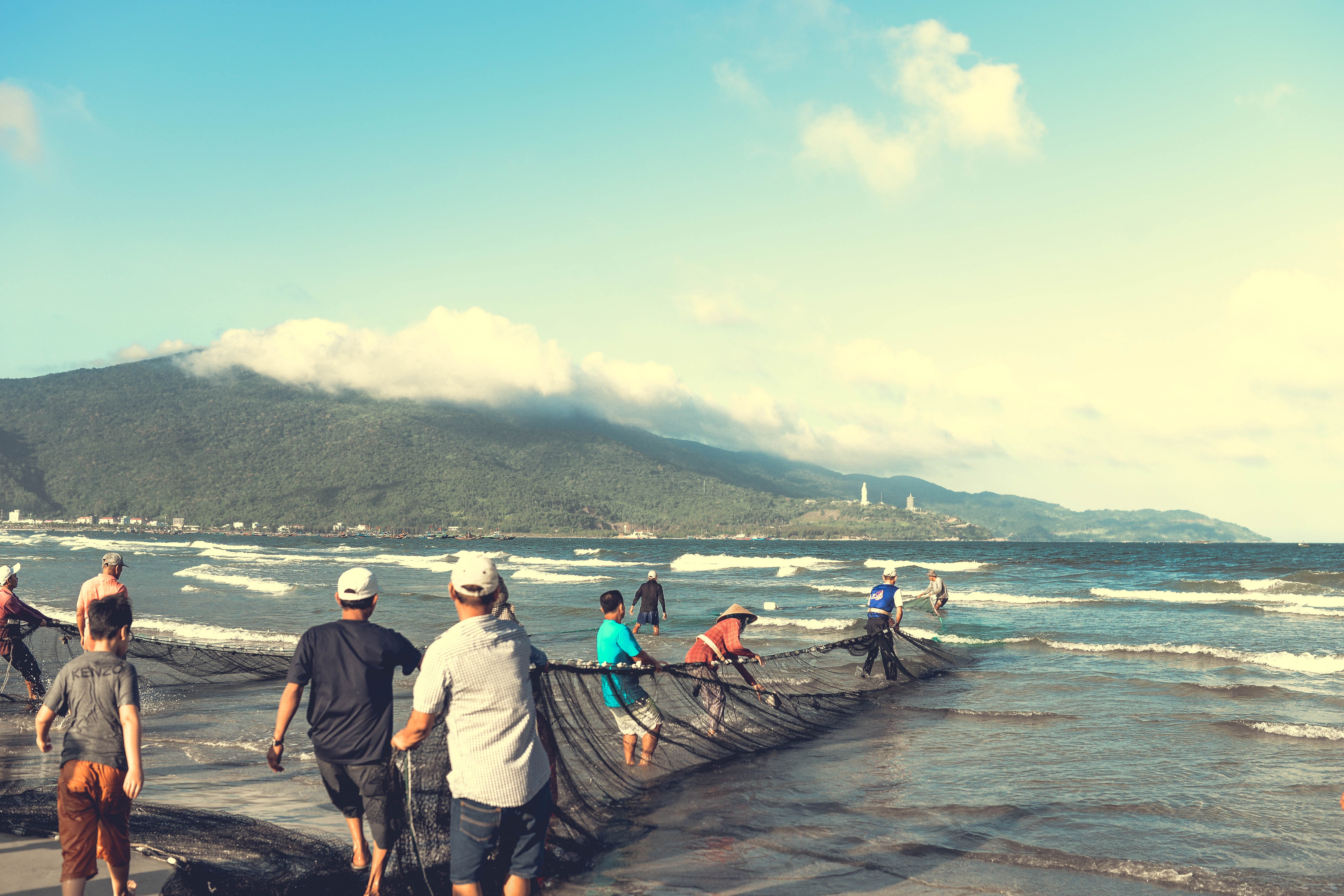 lifestyles, women, land, medium group of people, beach, ngư dân danang, people viet nam, nature, cloud - sky, scenics - nature, real people, water, outdoors, HD Wallpaper