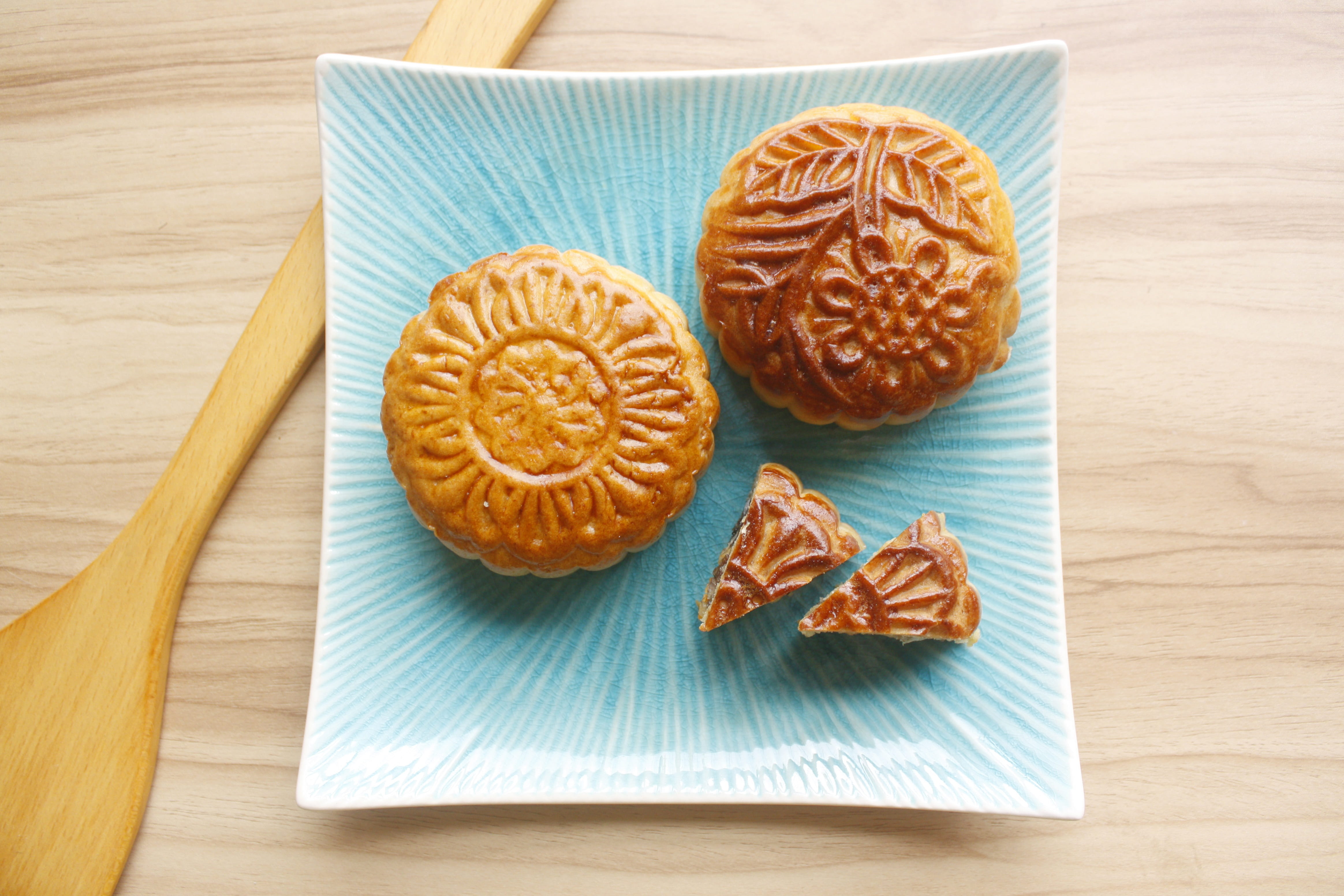 temptation, vietnam, delicious, still life, moon cake, trungthu, 4K, sweet, pastry, china, sky, cake, cooking, bread, kitchen, baked, indulgence, diet, HD Wallpaper