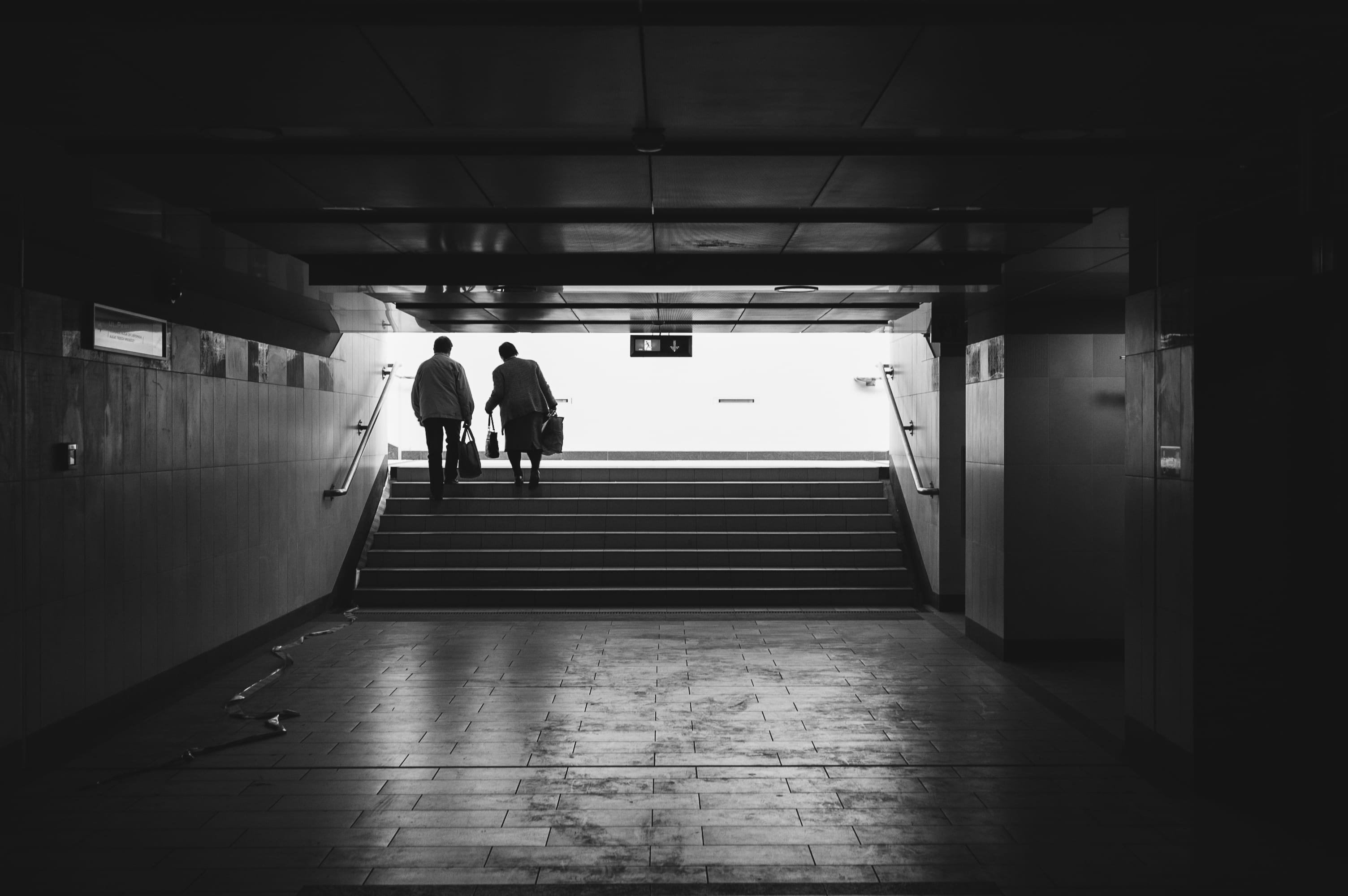 kraków, built structure, building, staircase, people, the way forward, shoping, older people, group of people, direction, public transportation, ceiling, HD Wallpaper