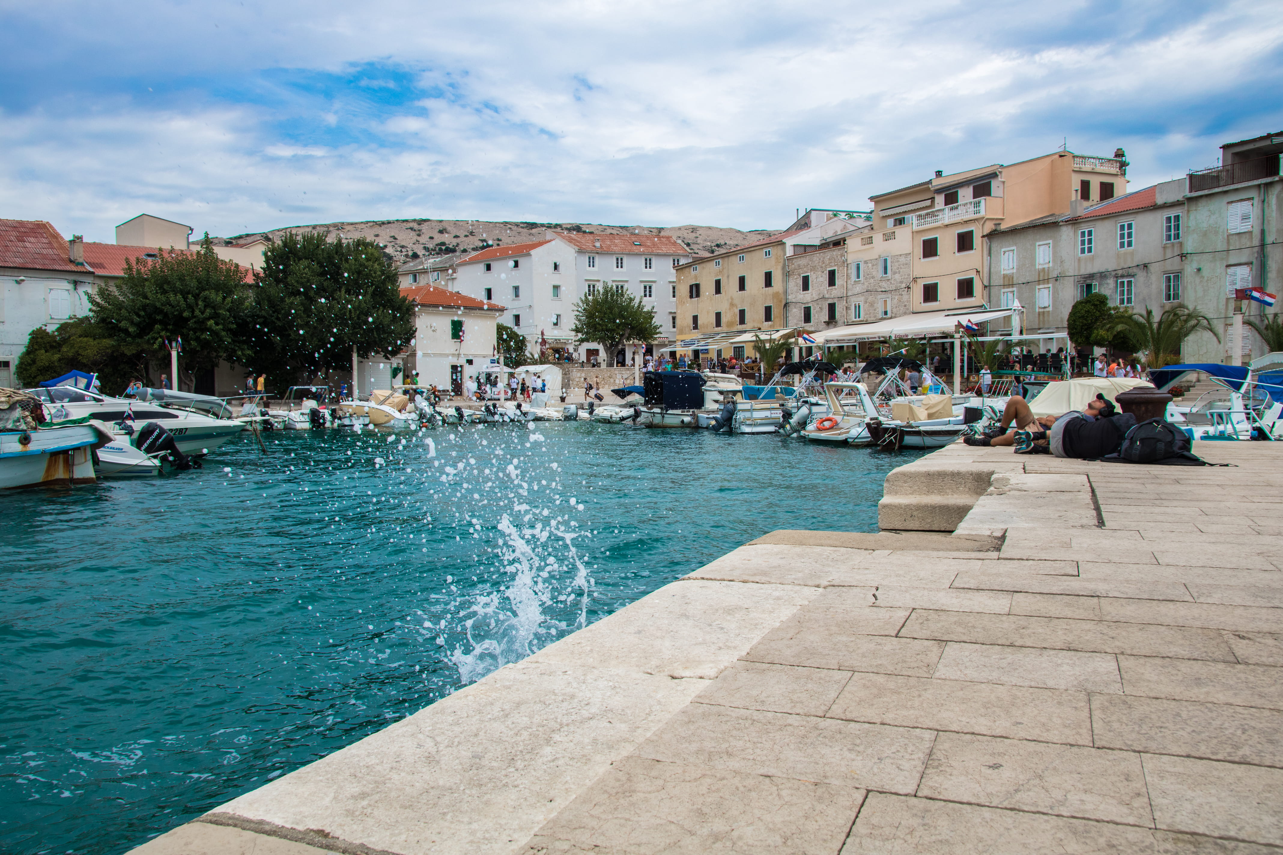 men, day, pag, city, cloud - sky, croatia, swimming pool, water, building exterior, travel destinations, real people, group of people, adult, tree, nature, HD Wallpaper