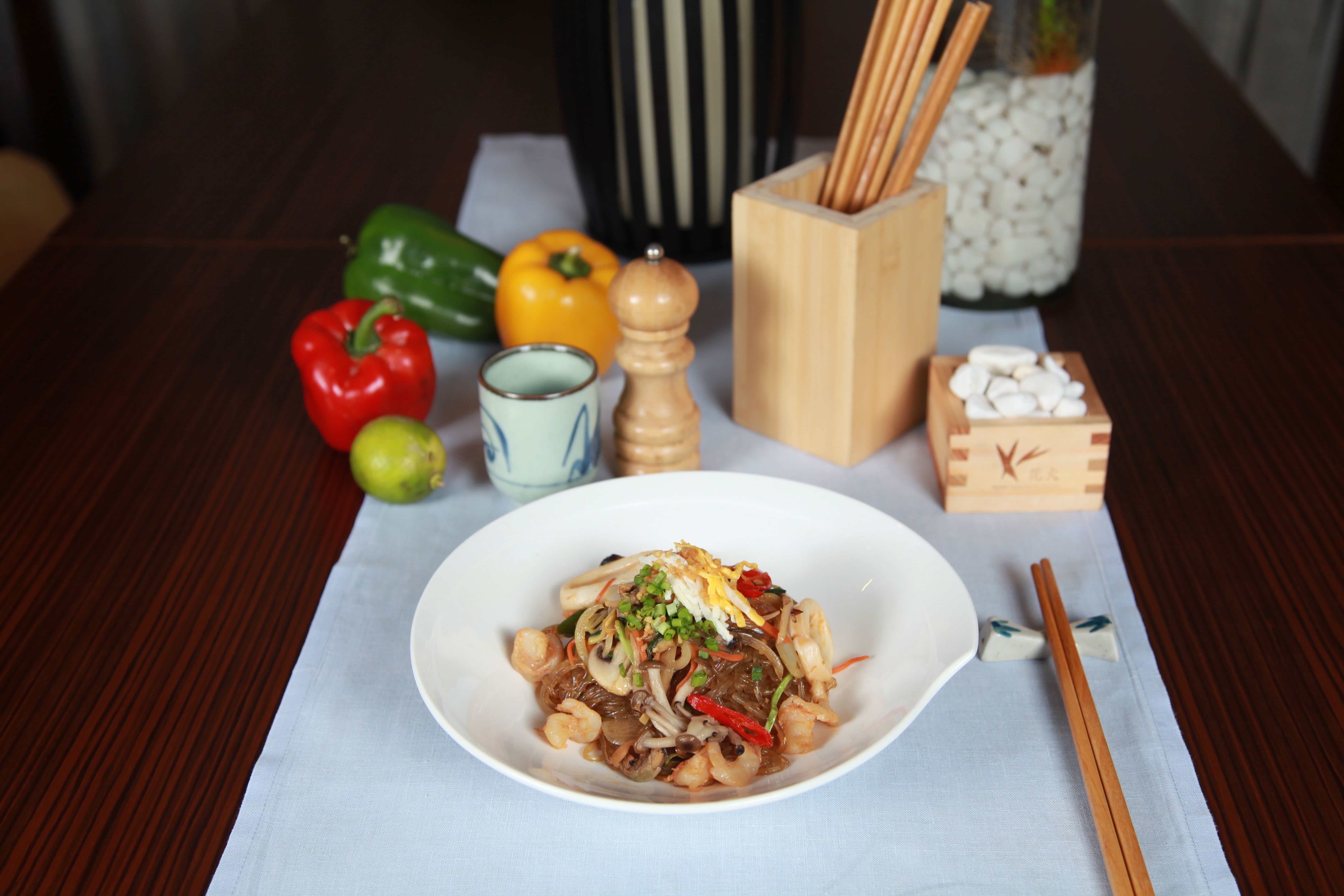 sauce, kitchen utensil, philippine, no people, pancit, noodles, freshness, plate, food and drink, focus on foreground, cuisine, filipino, 5K, stirfry, HD Wallpaper