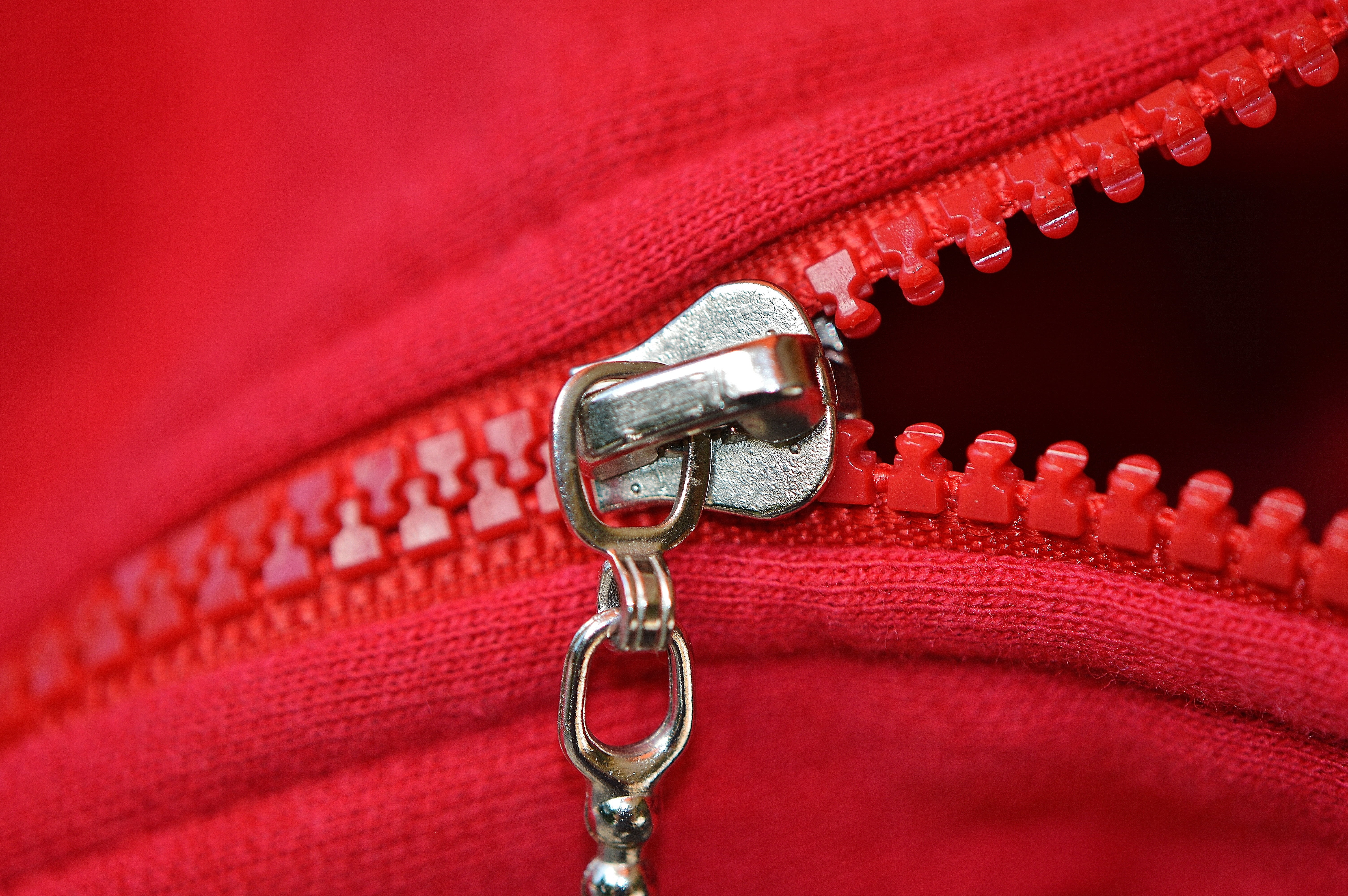 leather, coarse, textile, zip, no people, luxury, close-up, fashion, zipper, celebration, metal, personal accessory, purse, studio shot, red, jewelry, event, HD Wallpaper