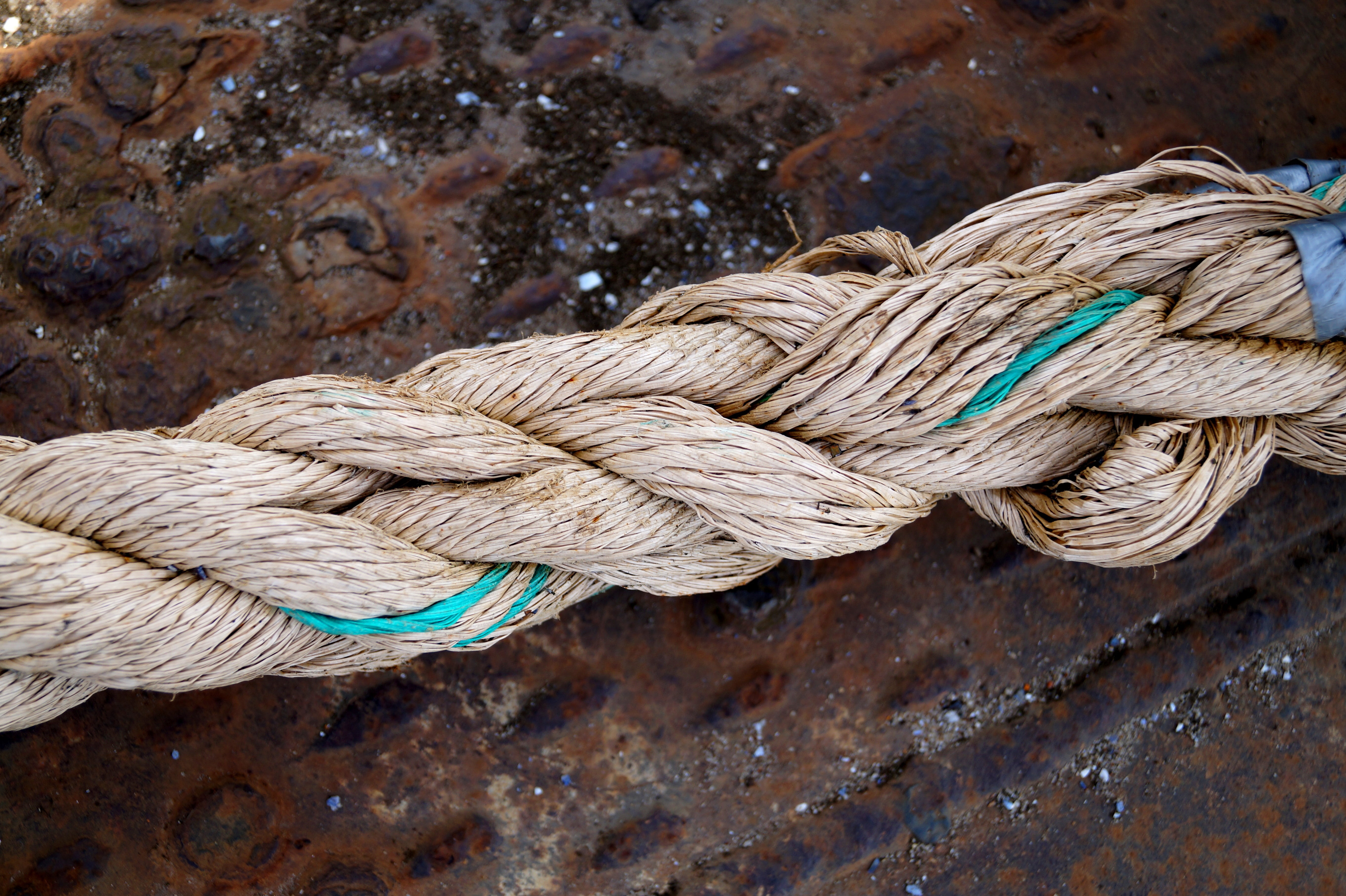 water, textured, tangled, festival, coarse, connection, transportation, durability, outdoors, 5K, close-up, fixing, metal, no people, day, tied Knot, strength, HD Wallpaper