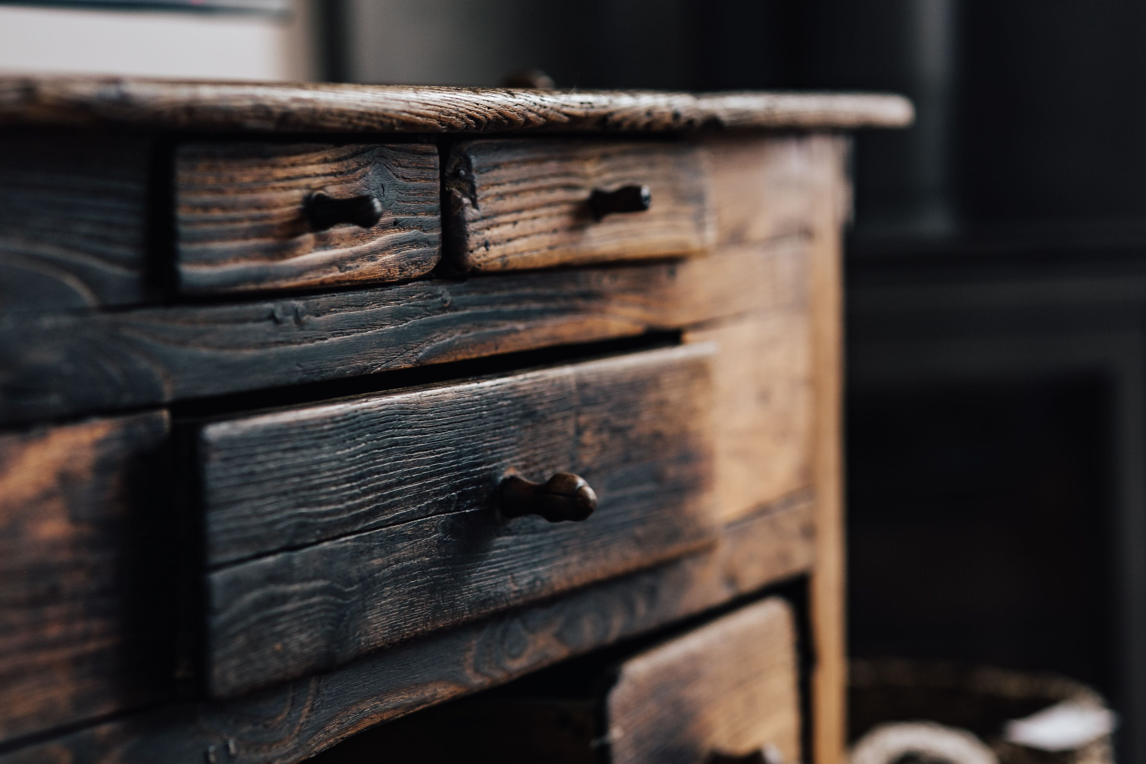accesories, dutch, details, in a row, metal, old, wood - material, living room, shelf, 4K, interior, decorations, home, focus on foreground, scandi, close-up, HD Wallpaper