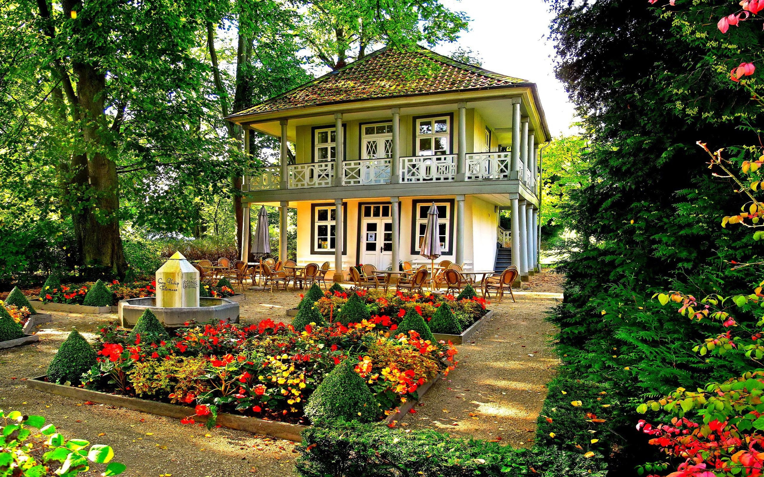 2K, House, Trees, photo, Flowers, Chairs, Garden, HD Wallpaper