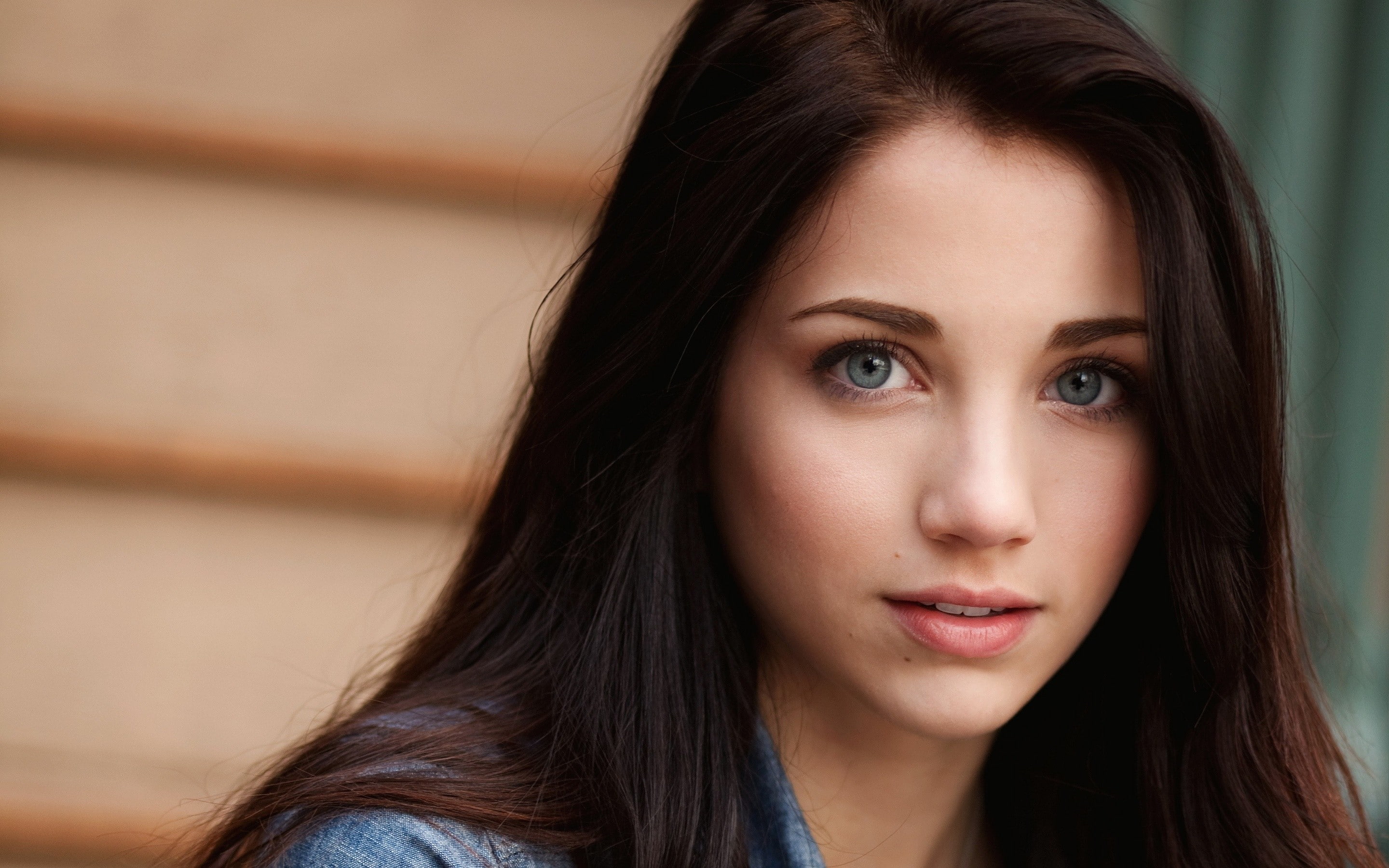 headshot, brown hair, long hair, 2K, denim, hairstyle, looking at viewer, one person, fashion, young adult, young women, body part, blue eyes, looking at camera, HD Wallpaper