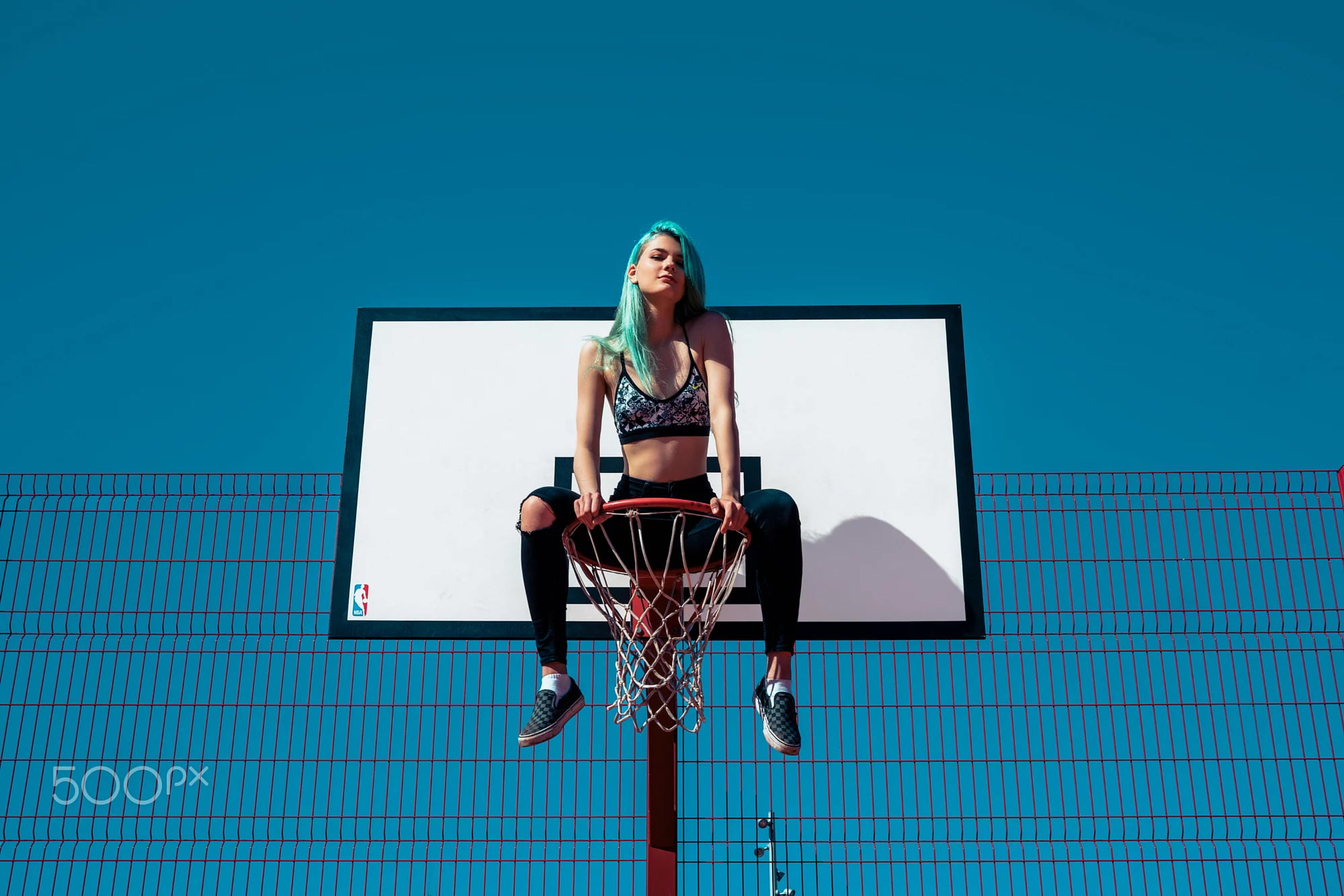 1080P, green hair, clear sky, fence, basketball, Daria Klepikova, HD Wallpaper
