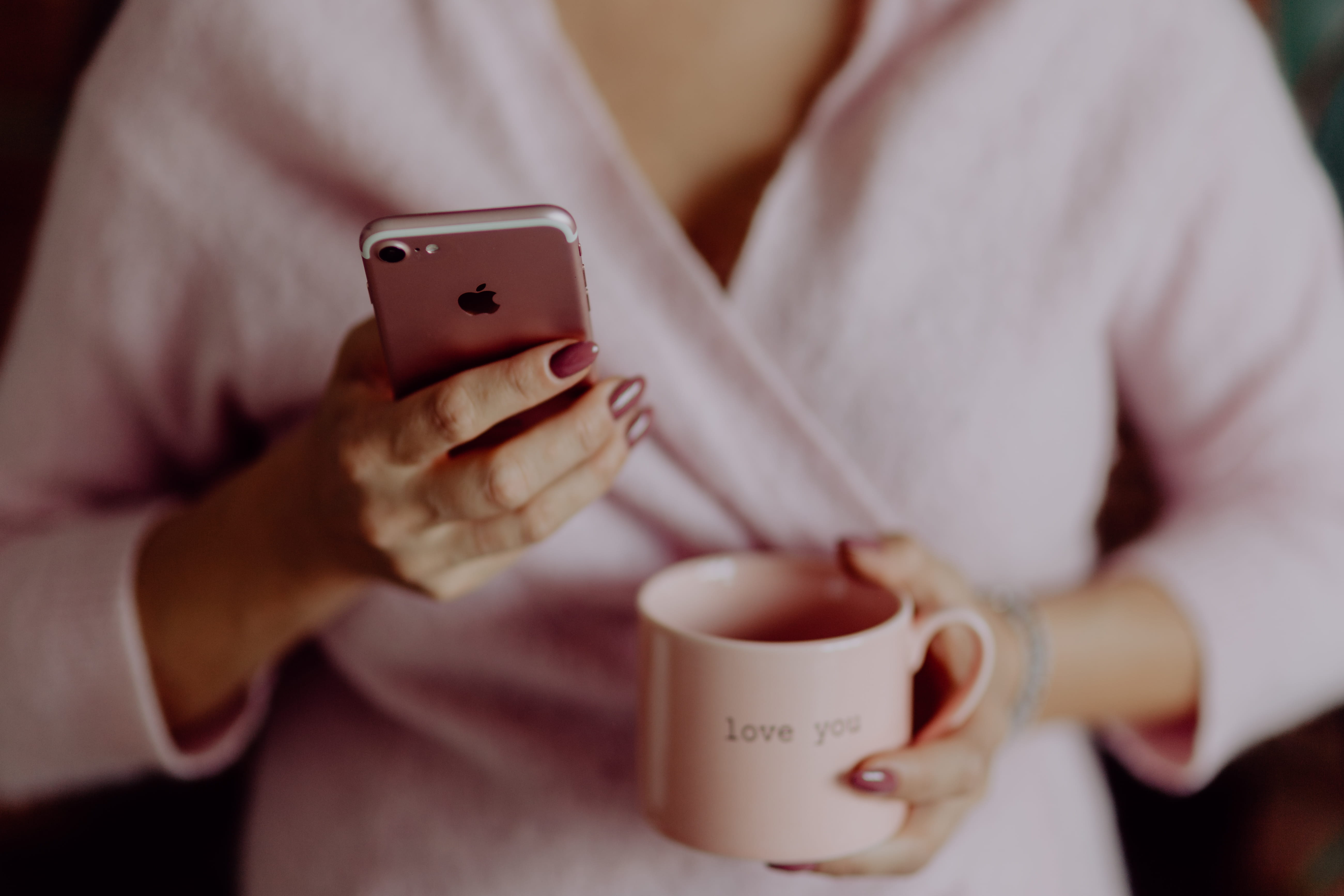 love you, bathrobe, mug, sweater, holding, close-up, millenial pink, texting, hand, portable information device, hands, tech, 5K, mobile phone, millenial, HD Wallpaper