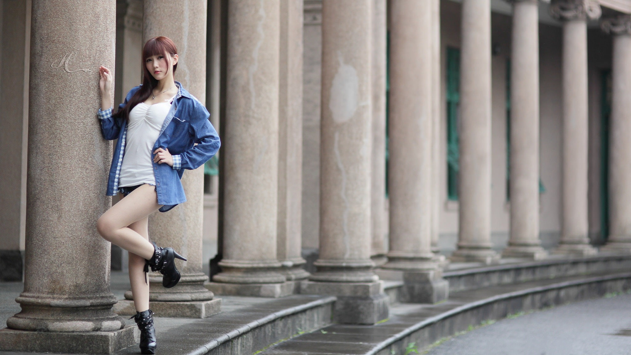 brown hair, teenager, city, sitting, outdoors, redhead, young adult, hairstyle, day, built structure, full length, casual clothing, adult, women, camisole, HD Wallpaper