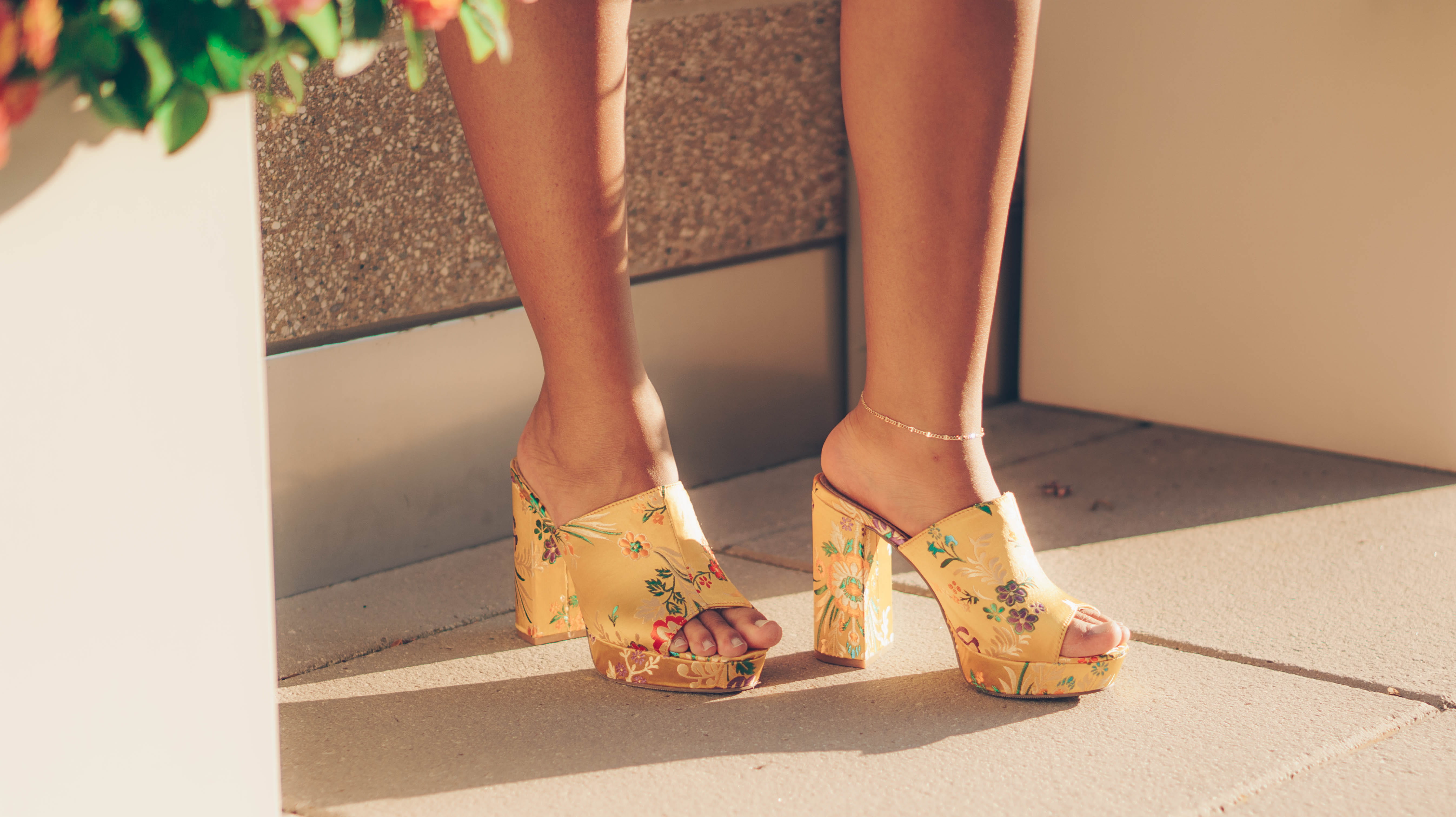 fashion, chunky, wearing, feet, yellow, shoes, woman, sandals, brown, limb, platform, low section, lifestyles, shadow, shoe, human limb, tie, floral pattern, HD Wallpaper