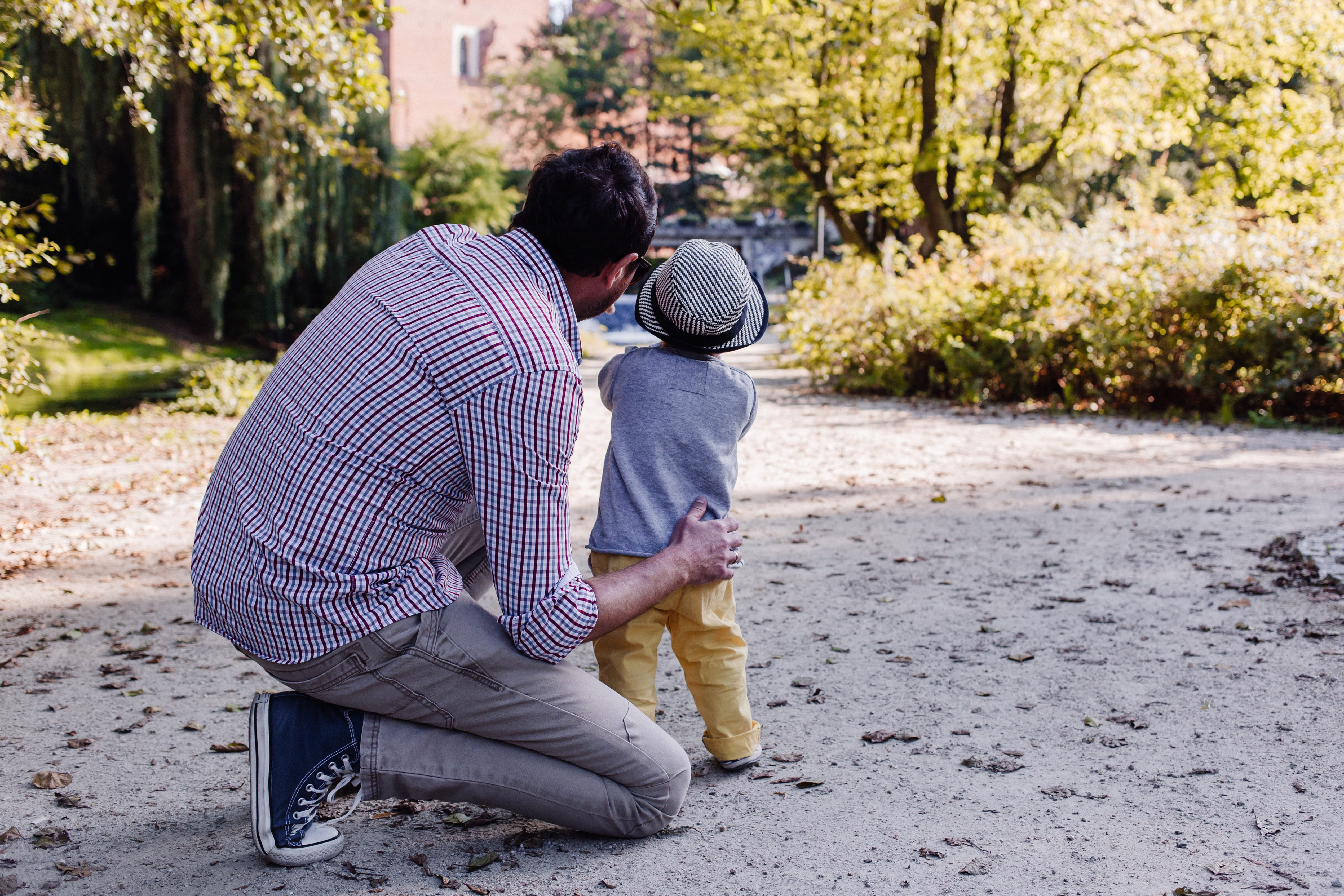 two people, beautiful, dad, bonding, holding, toddler, outdoors, people, communication, adult, rear view, boy, casual clothing, fatherhood, couple - relationship, HD Wallpaper