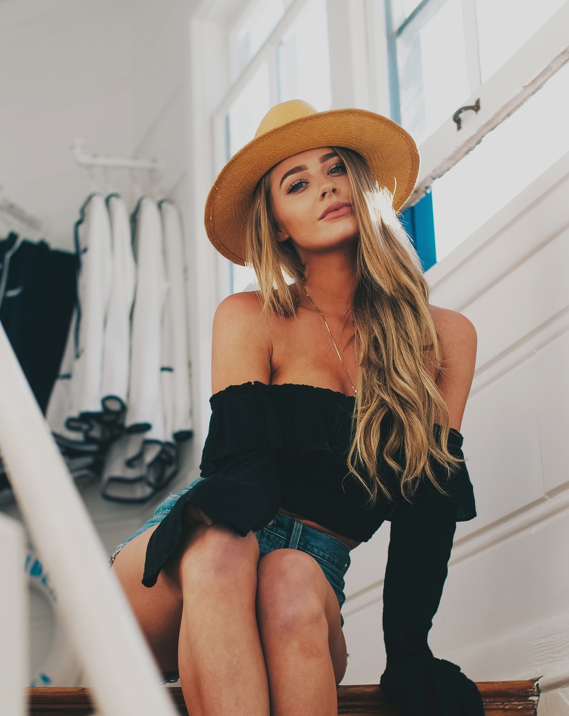 teen, yellow, women, 2K, blonde, straw hat, Polina Kostyuk, Phone HD Wallpaper
