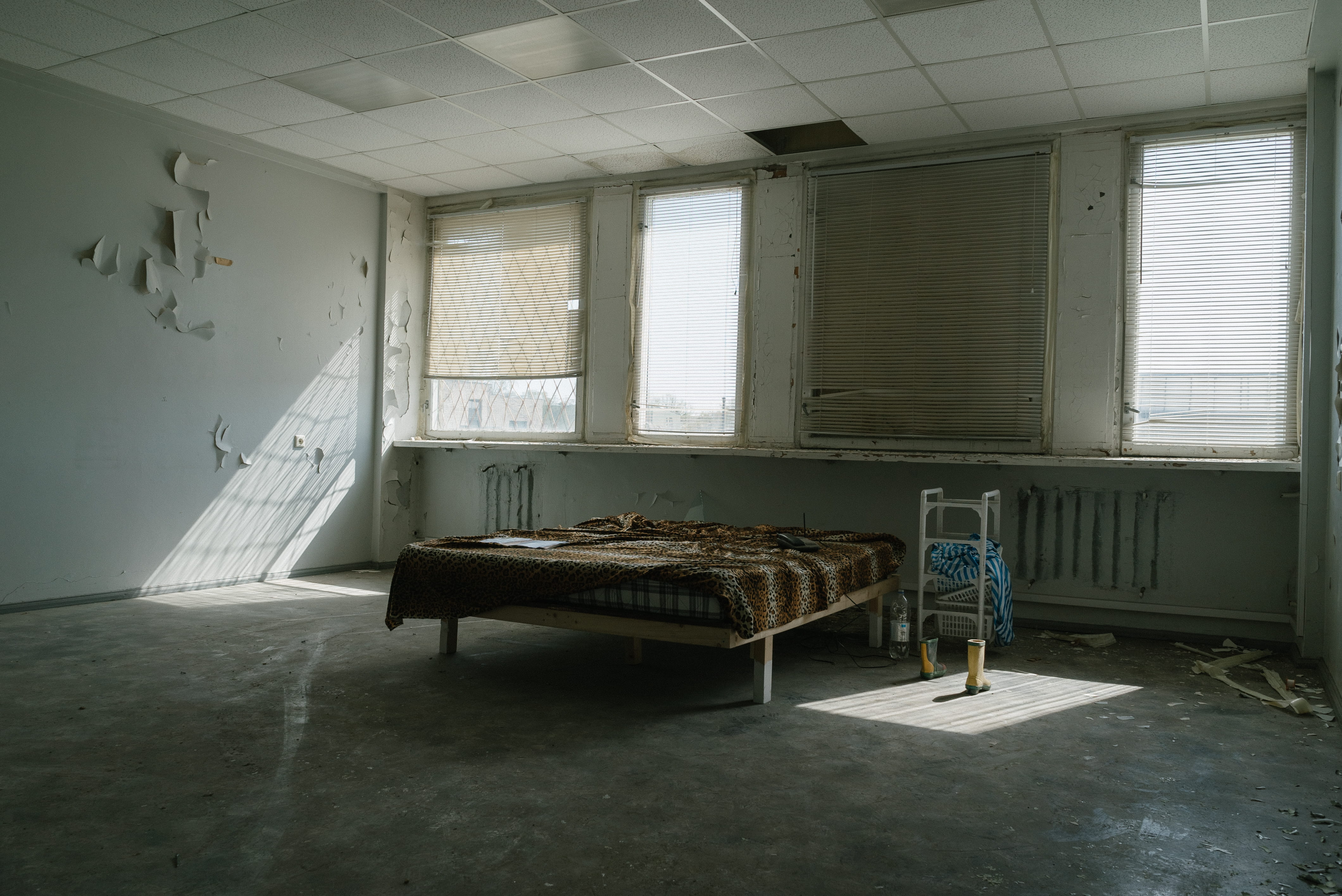 creepy, home interior, architecture, one person, day, domestic room, 4K, old, floor, home decor, decline, damaged, run-down, interior design, odd, window, HD Wallpaper