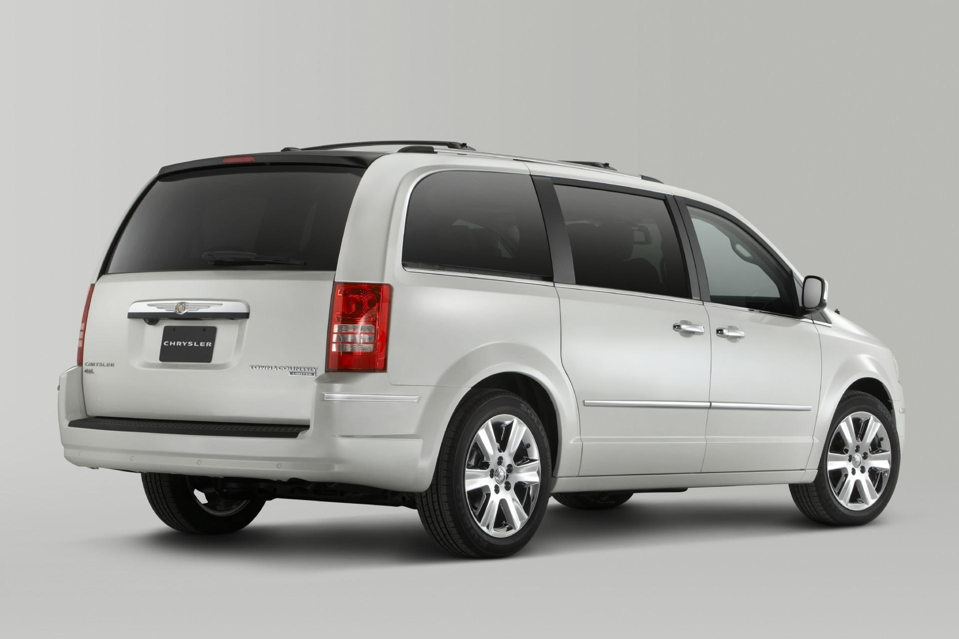 n, car, 1080P, amp, chrysler, country, s, town, HD Wallpaper