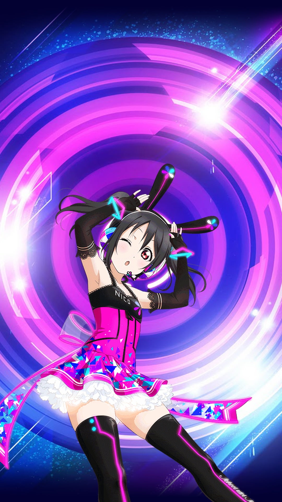 excitement, dancing, emotion, enjoyment, corded, one person, purple, motion, arts culture and entertainment, Yazawa Nico, smartphone, black, adult, positive emotion, Phone HD Wallpaper