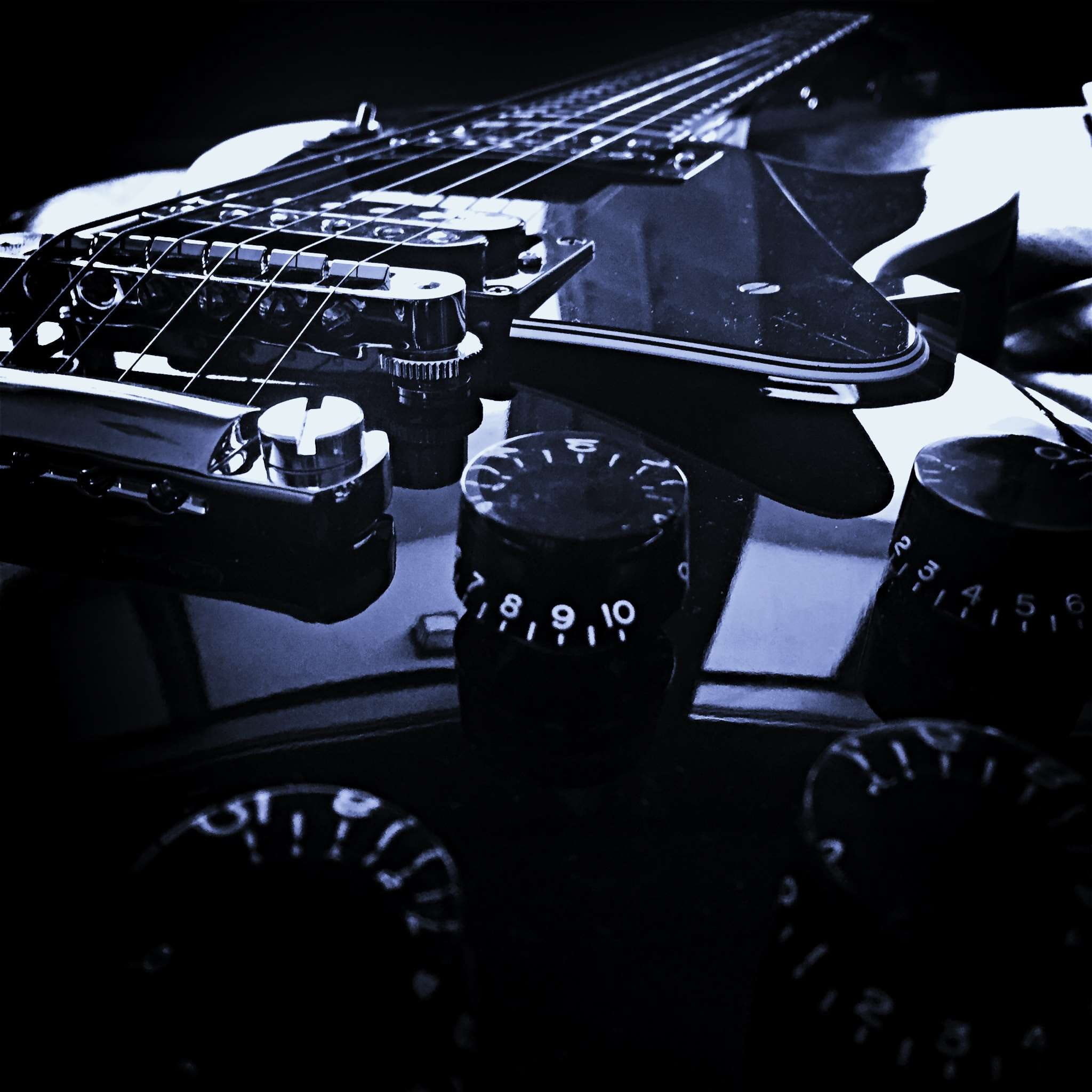 text, table, black, custom, guitar, musical equipment, music, les paul, number, 1080P, detail, machinery, musical instrument, close-up, technology, still life, Phone HD Wallpaper