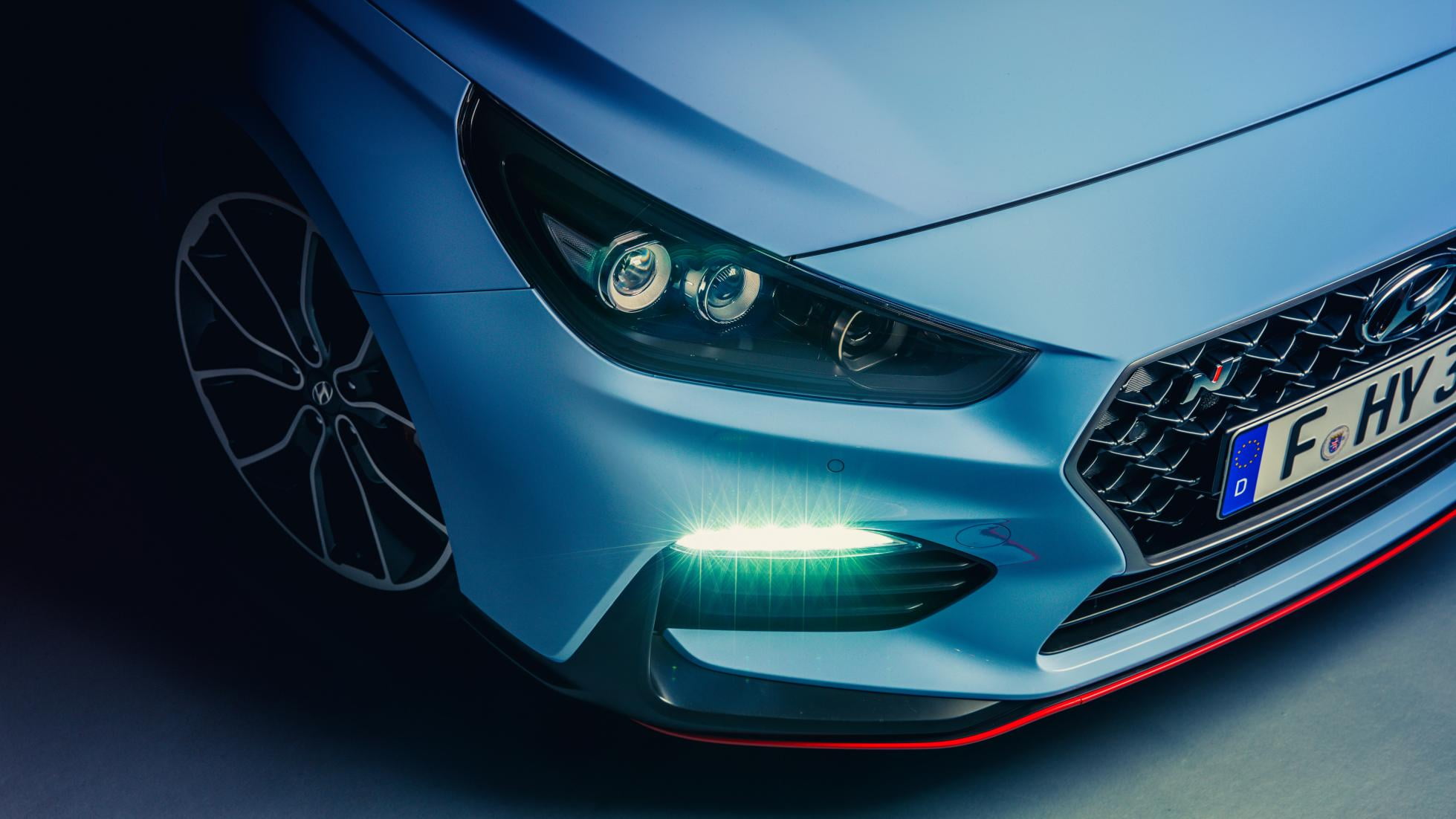 no people, sports car, wheel, Hyundai, vehicle part, computer equipment, close-up, wealth, shiny, headlight, 1080P, modern, racecar, luxury, car, mode of transportation, HD Wallpaper