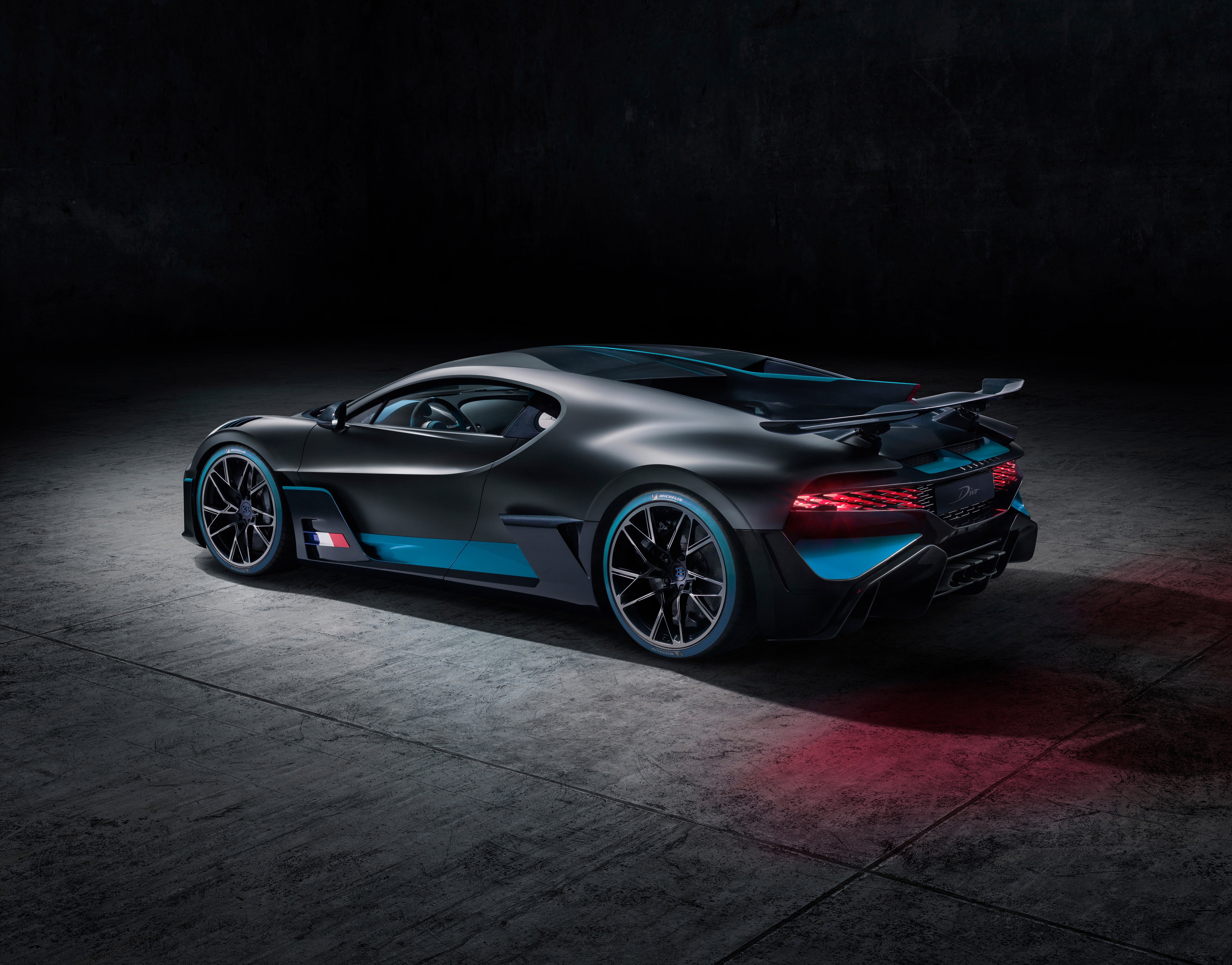 4K, Divo, Bugatti Divo, background, hypercar, 2019 Bugatti Divo, HD Wallpaper