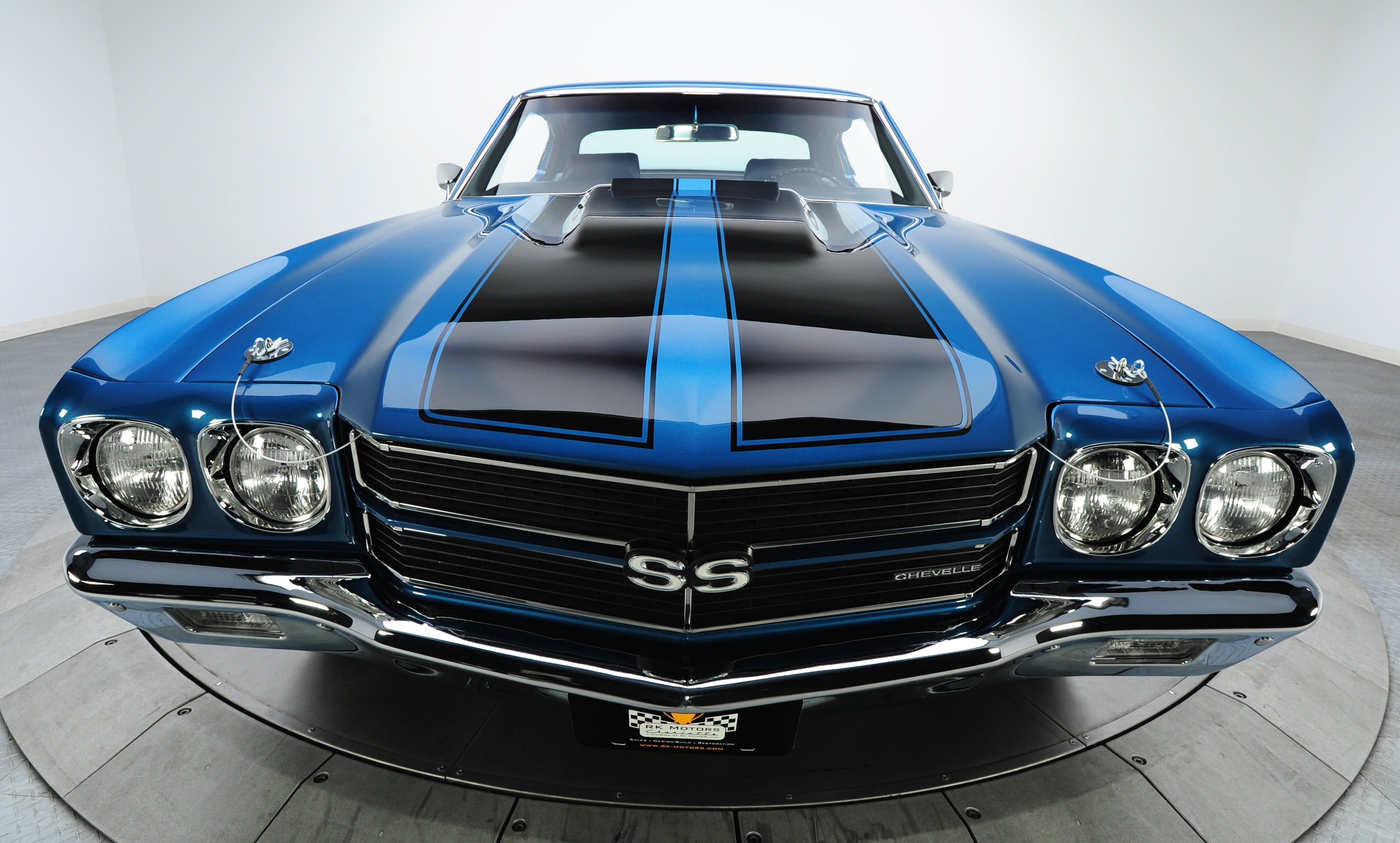 2K, car, no People, indoors, shiny, stationary, engine, exhibition, mode of Transport, headlight, classic, chrome, chevelle, Sevil, close-up, germany, HD Wallpaper