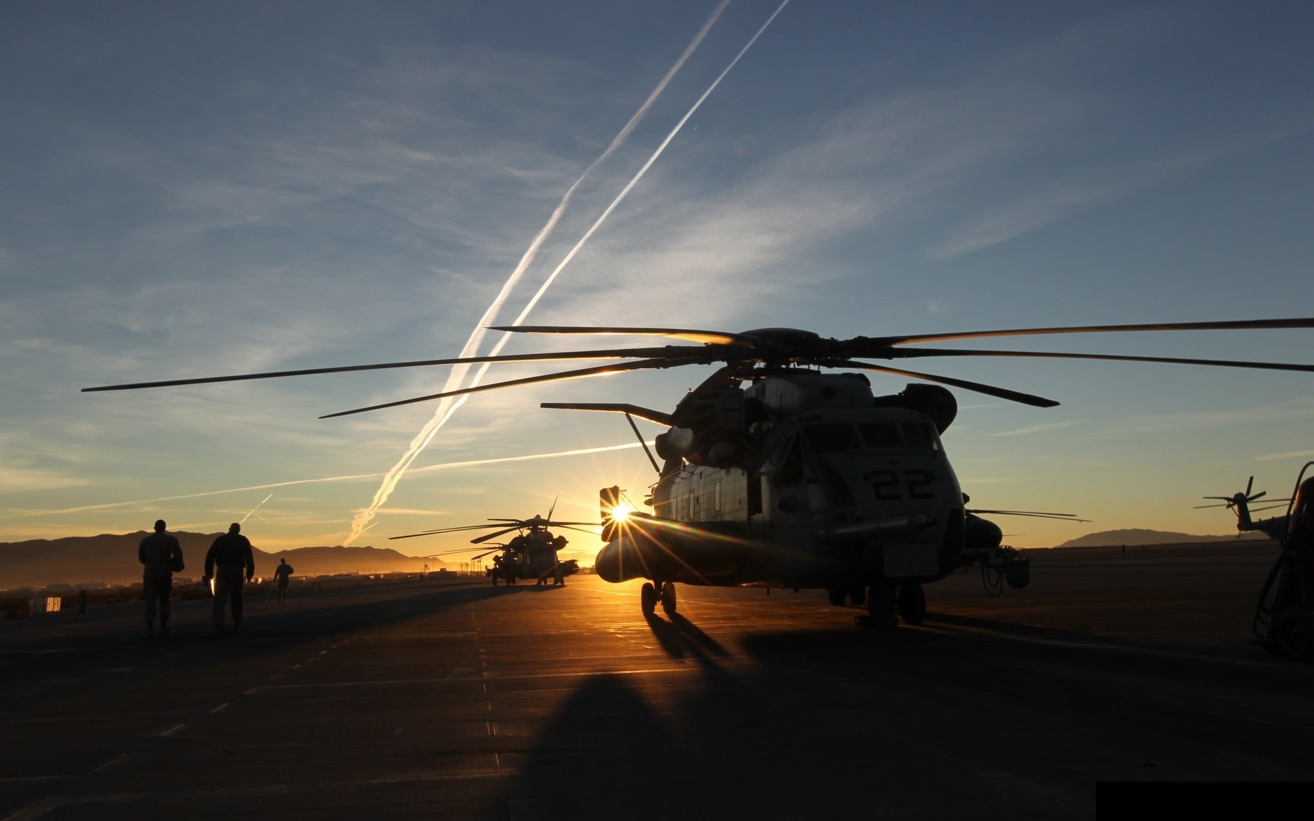 helicopter, military, people, black, land, 2K, mode of transportation, transportation, nature, unrecognizable person, real people, helicopters, men, sunlight, HD Wallpaper