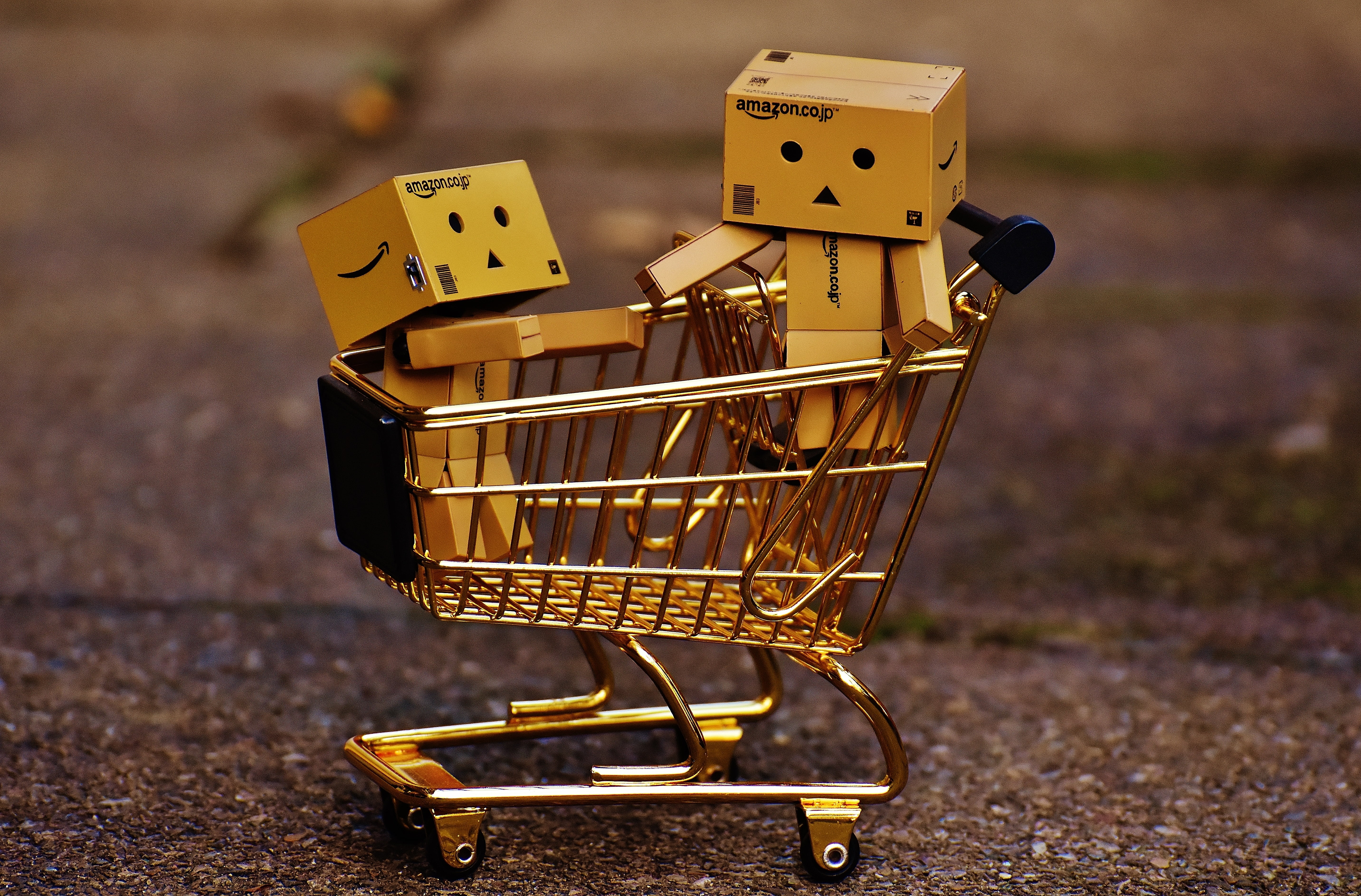 focus on foreground, figures, toy, small, toys, christmas, shopping, consumerism, retail, outdoors, close-up, day, together, fun, amazon, for two, box, HD Wallpaper