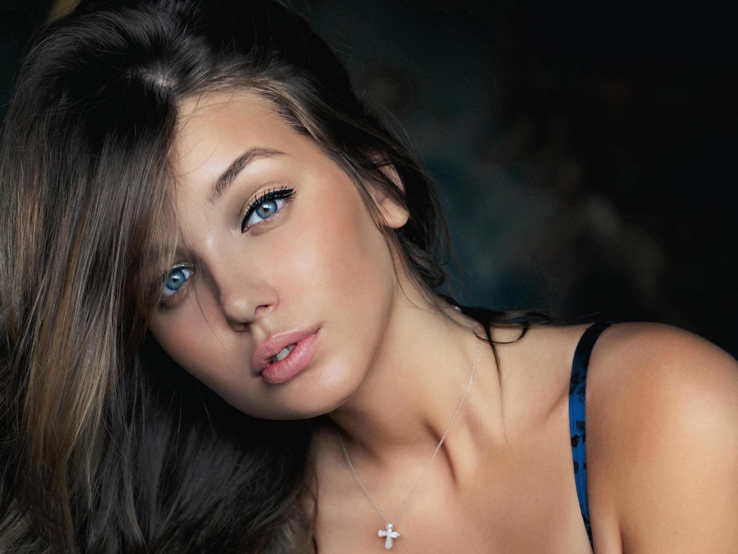 looking at camera, portrait, beauty, beautiful people, close-up, adult, blue eyes, teenager, beautiful woman, model, young adult, 2K, headshot, young women, HD Wallpaper