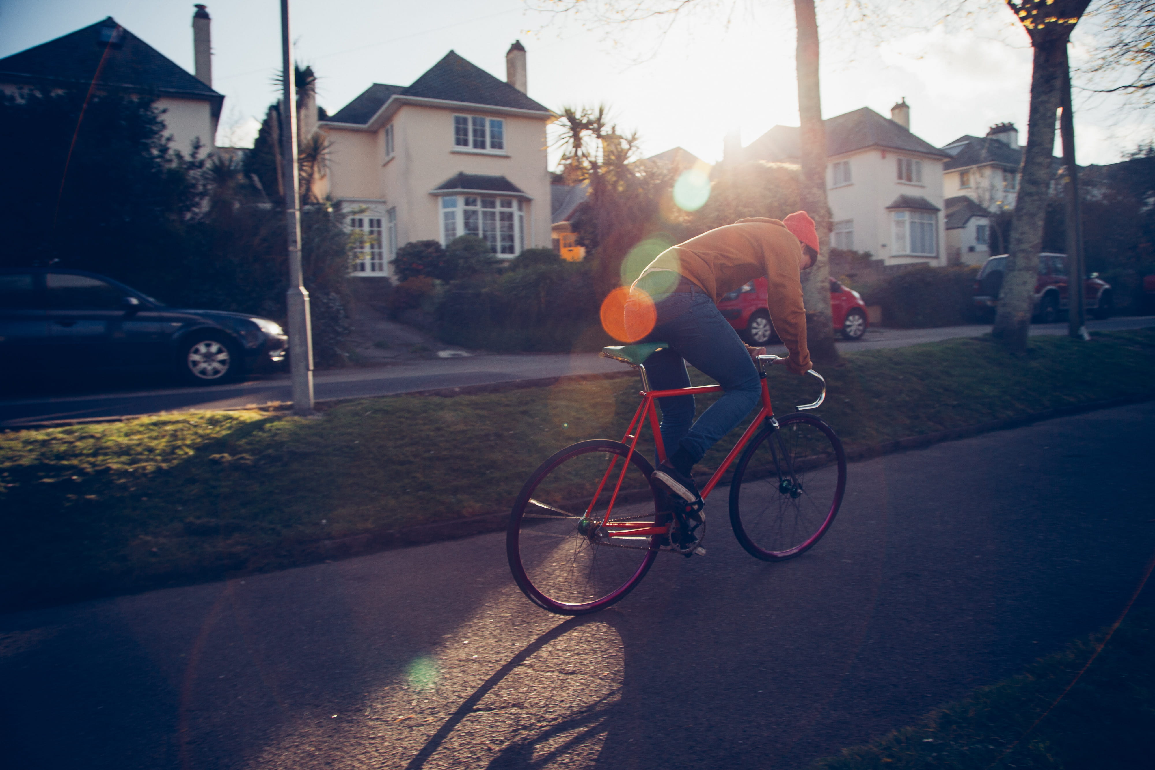 Fixed gear bike, sky, lifestyle, transportation, fixed, building exterior, land vehicle, full length, activity, real people, nature, outdoors, built structure, HD Wallpaper
