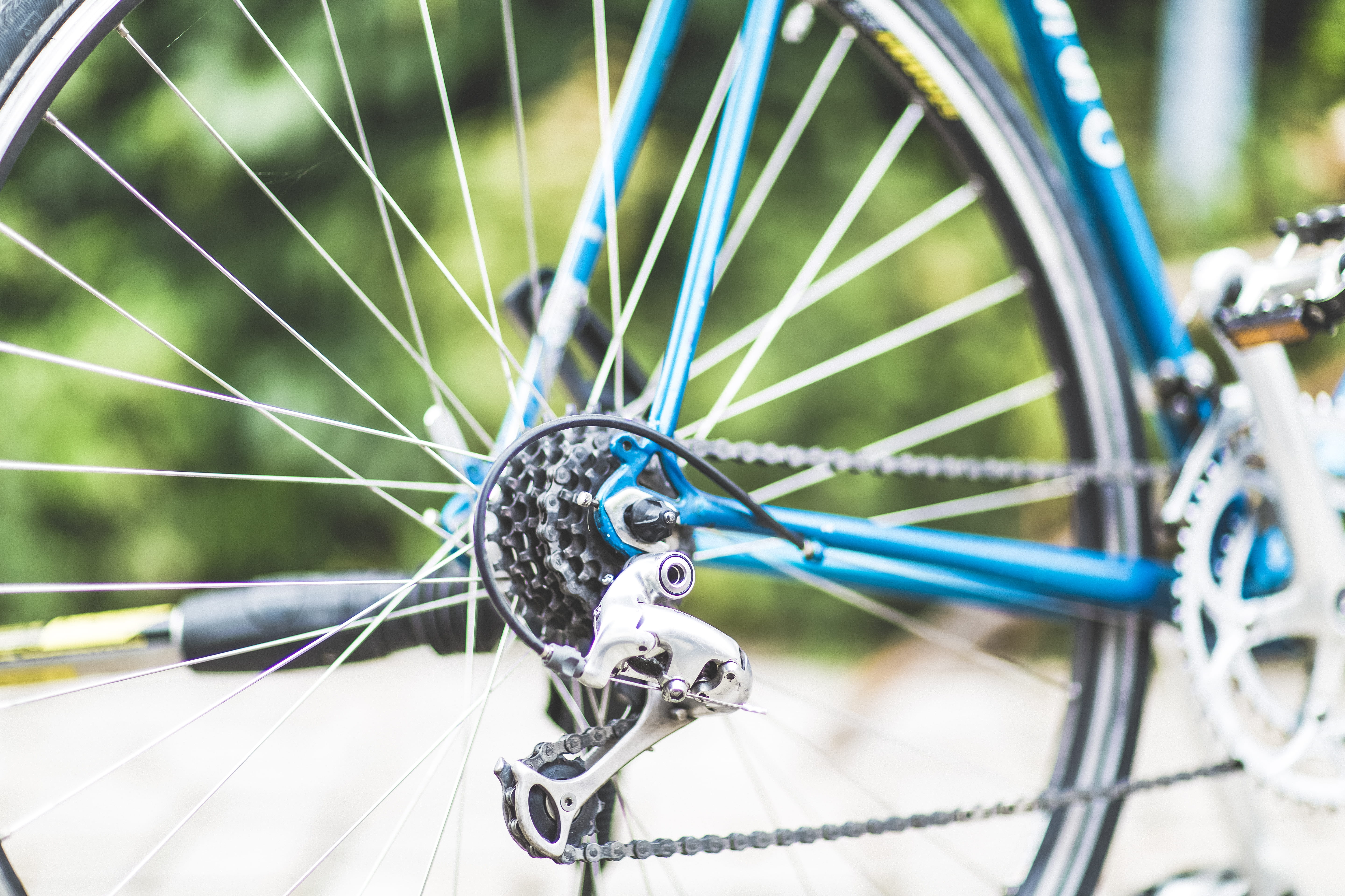 racing, oldtimer, hand, design, crown gear, silver colored, quick release skewer, day, steel, fixed gear, wheel, sport, near, alloy, outdoors, mode of transportation, HD Wallpaper