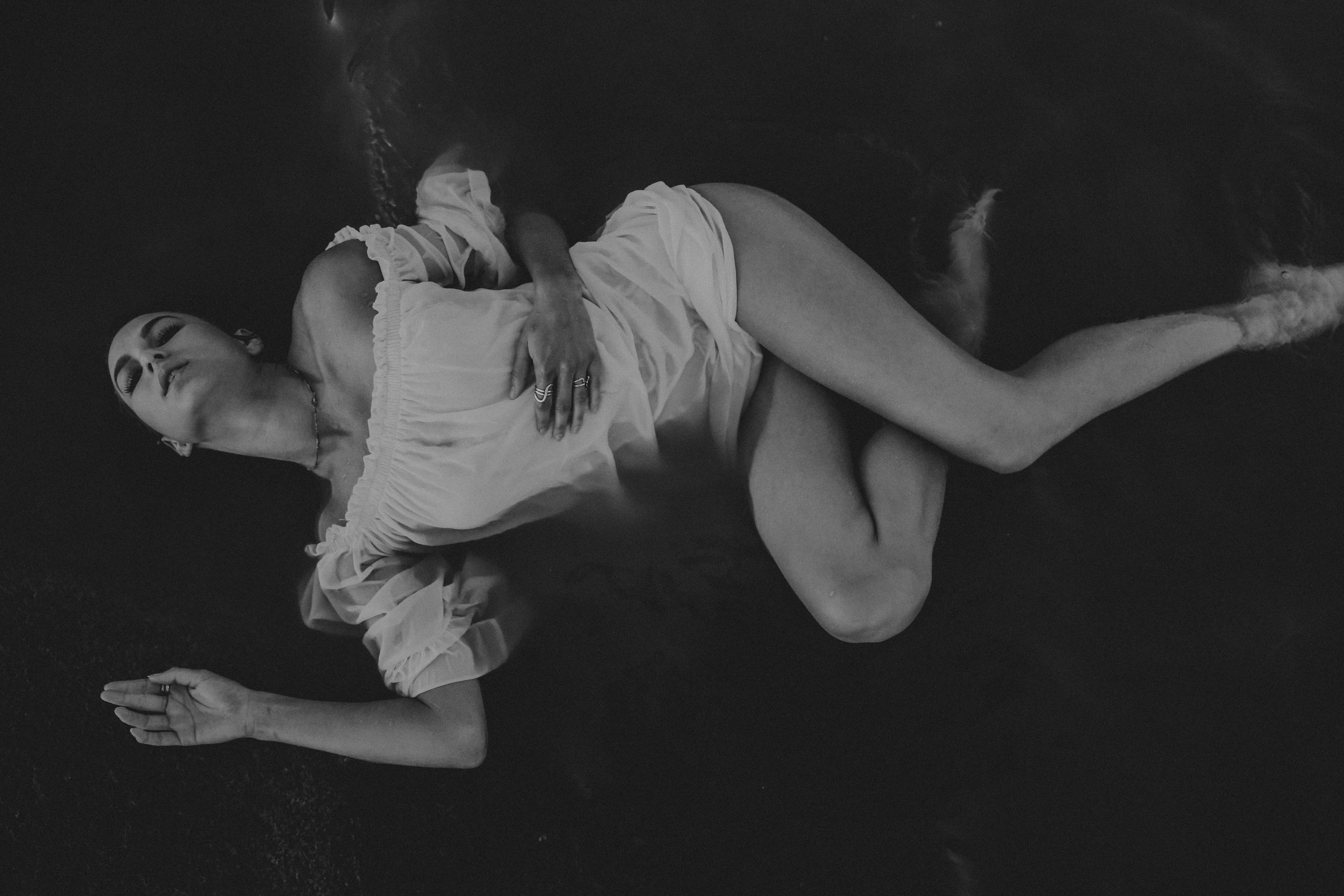 dancing, pose, adult, hands, one Person, leisure activity, tummy, chill, water, monochrome, people, lifestyles, full length, woman, flexible, 5K, lying, HD Wallpaper