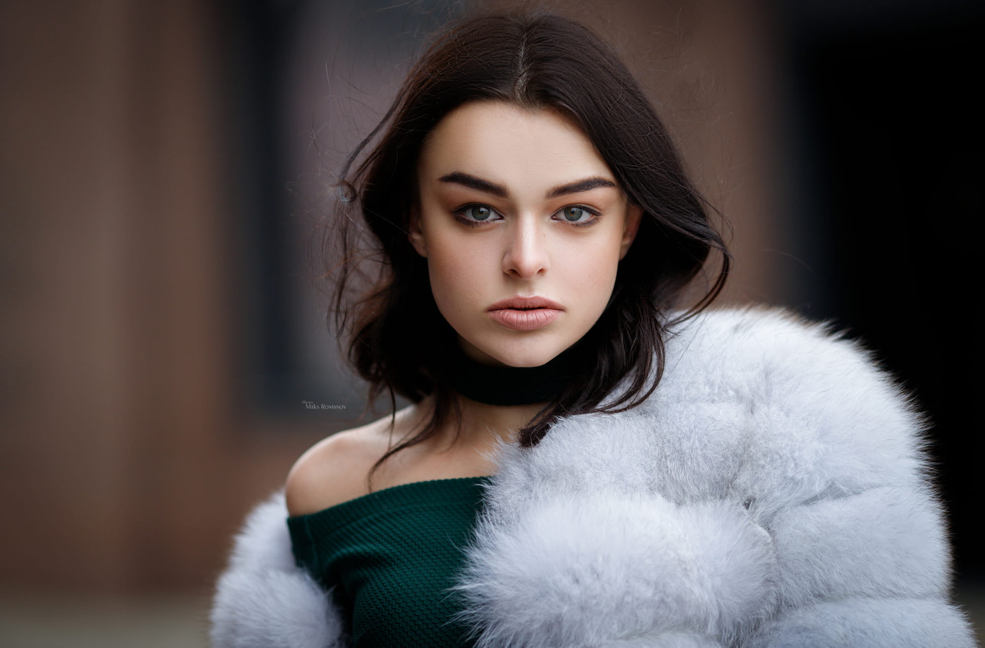 brunette, 1080P, looking at viewer, portrait, Maxim Romanov, women, blue eyes, fur jacket, green top, depth of field, HD Wallpaper