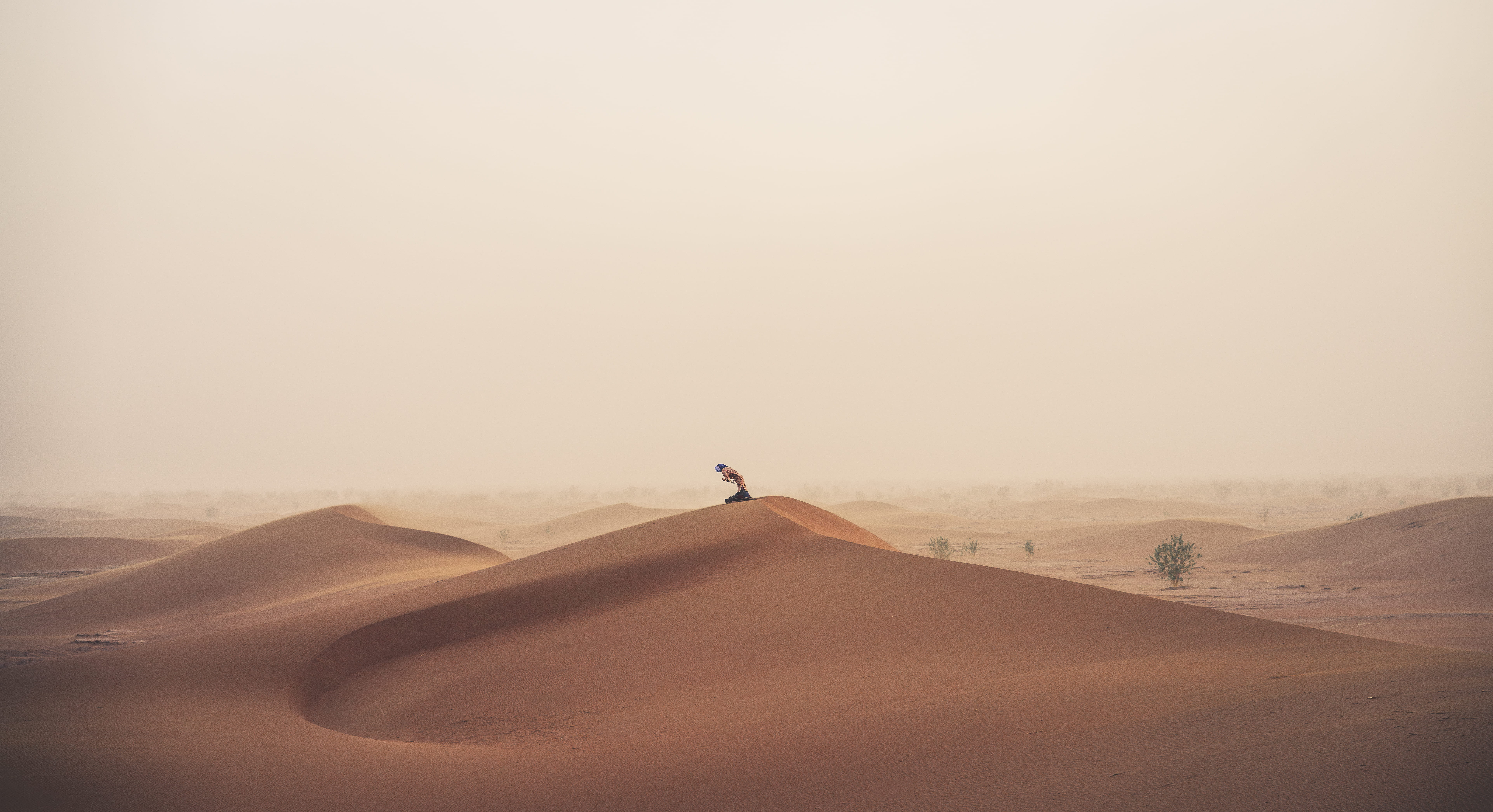 sahara, tranquility, nature, alone, sand dune, climate, scenics - nature, lonely, person, arid climate, one person, erg cheggaga, outdoors, sky, desert, HD Wallpaper