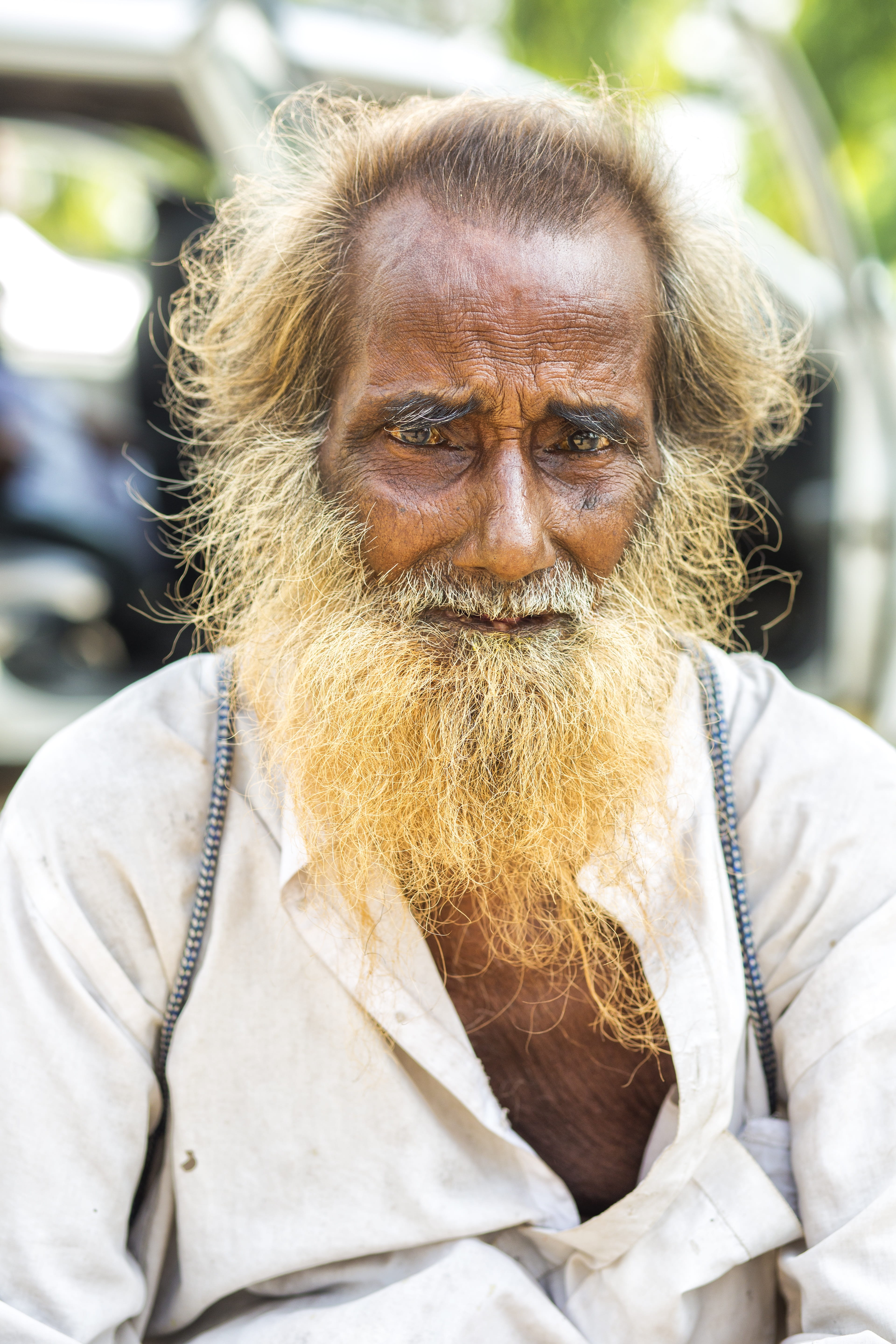 lifestyles, looking, dirty, portrait, poverty, senior adult, hairstyle, life, adult, one person, 5K, man, males, homeless, day, real people, sadness, beard, Phone HD Wallpaper