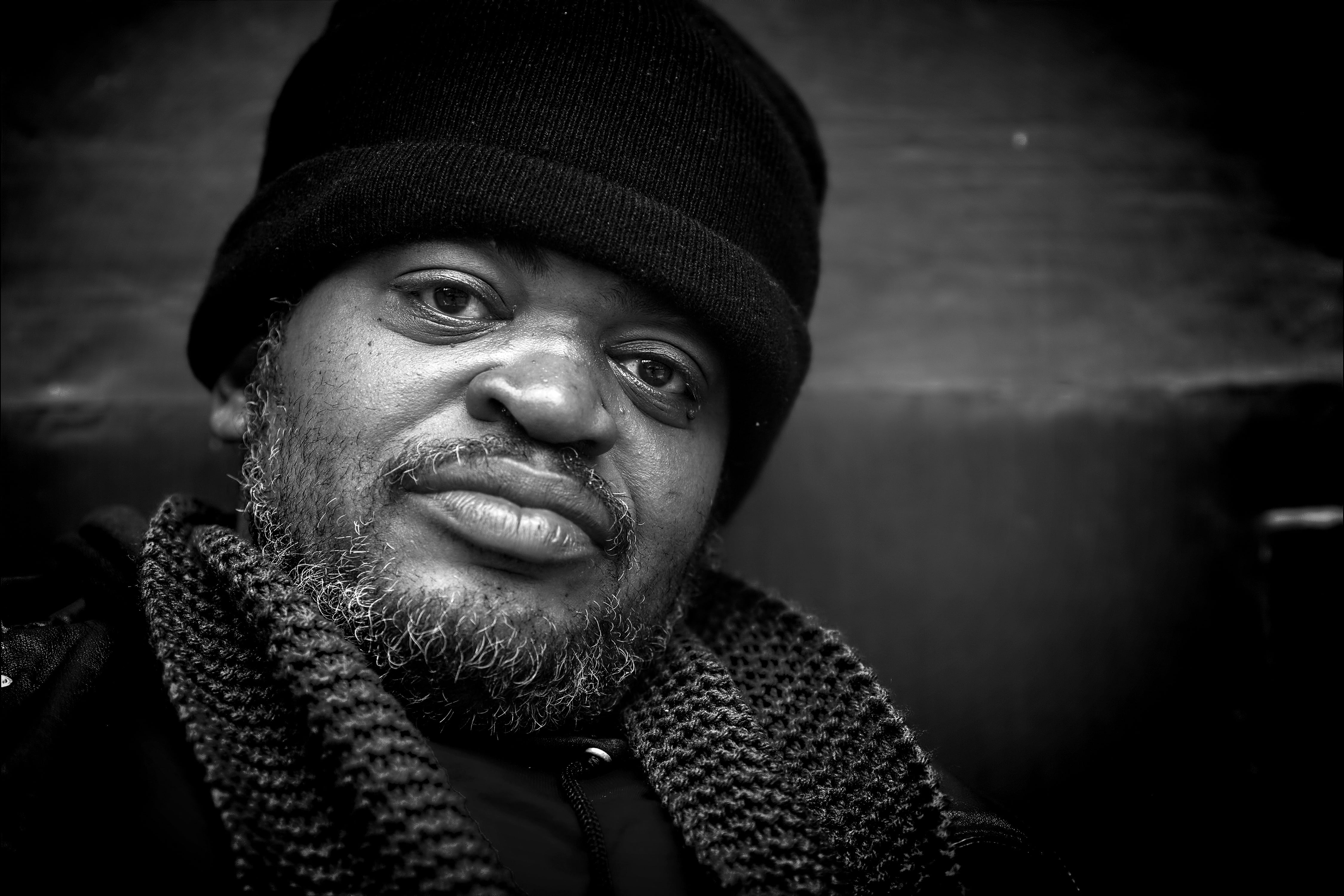 community, volunteering, knit hat, one senior man only, social, people, horizontal, only men, shelter, beanie, close-up, life, city, street, one person, HD Wallpaper