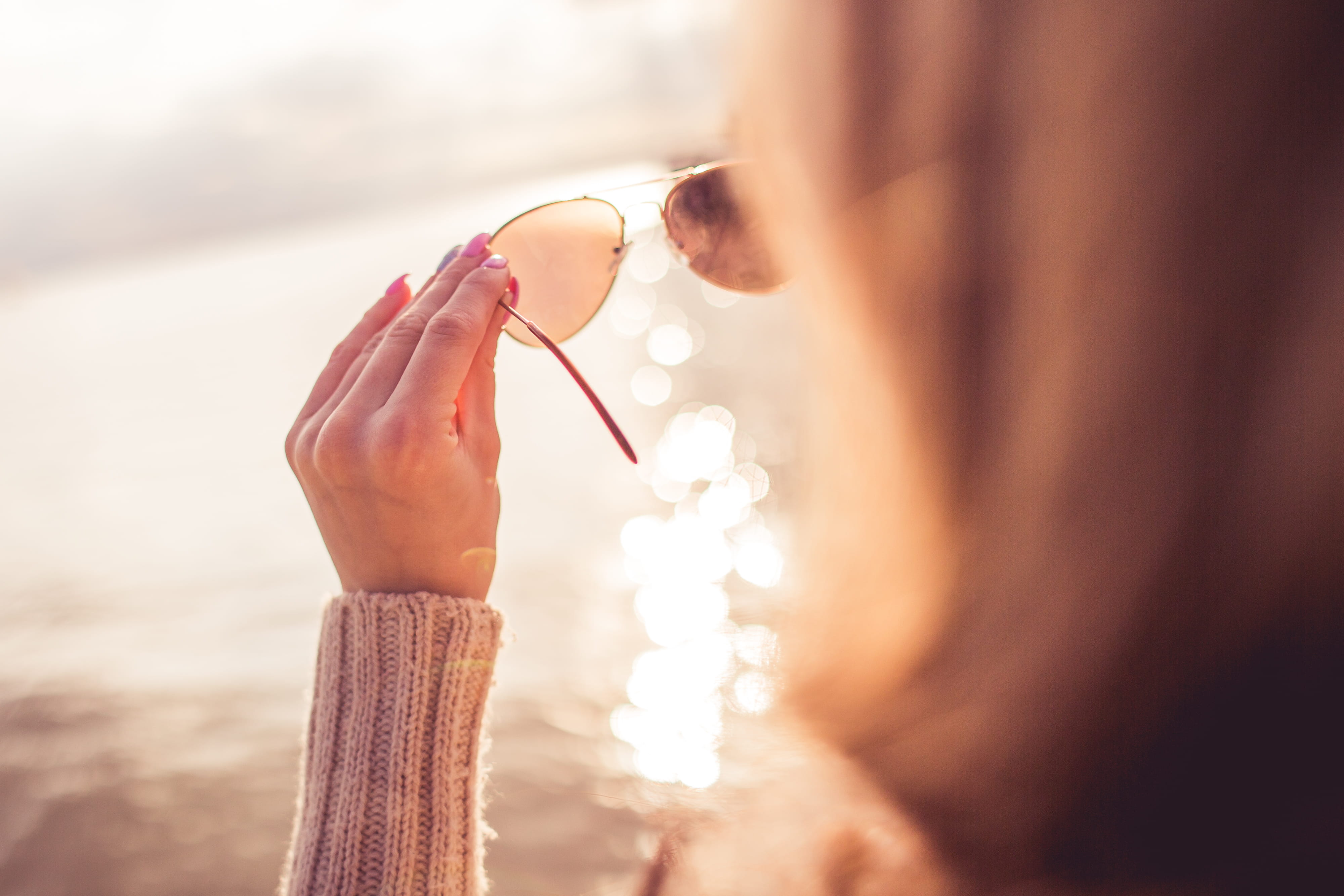 enjoyment, day, sunlight, focus on foreground, relaxation, sunset, beauty, young Adult, sky, Sea, summer, one Person, glasses, sun, lifestyles, portrait, HD Wallpaper