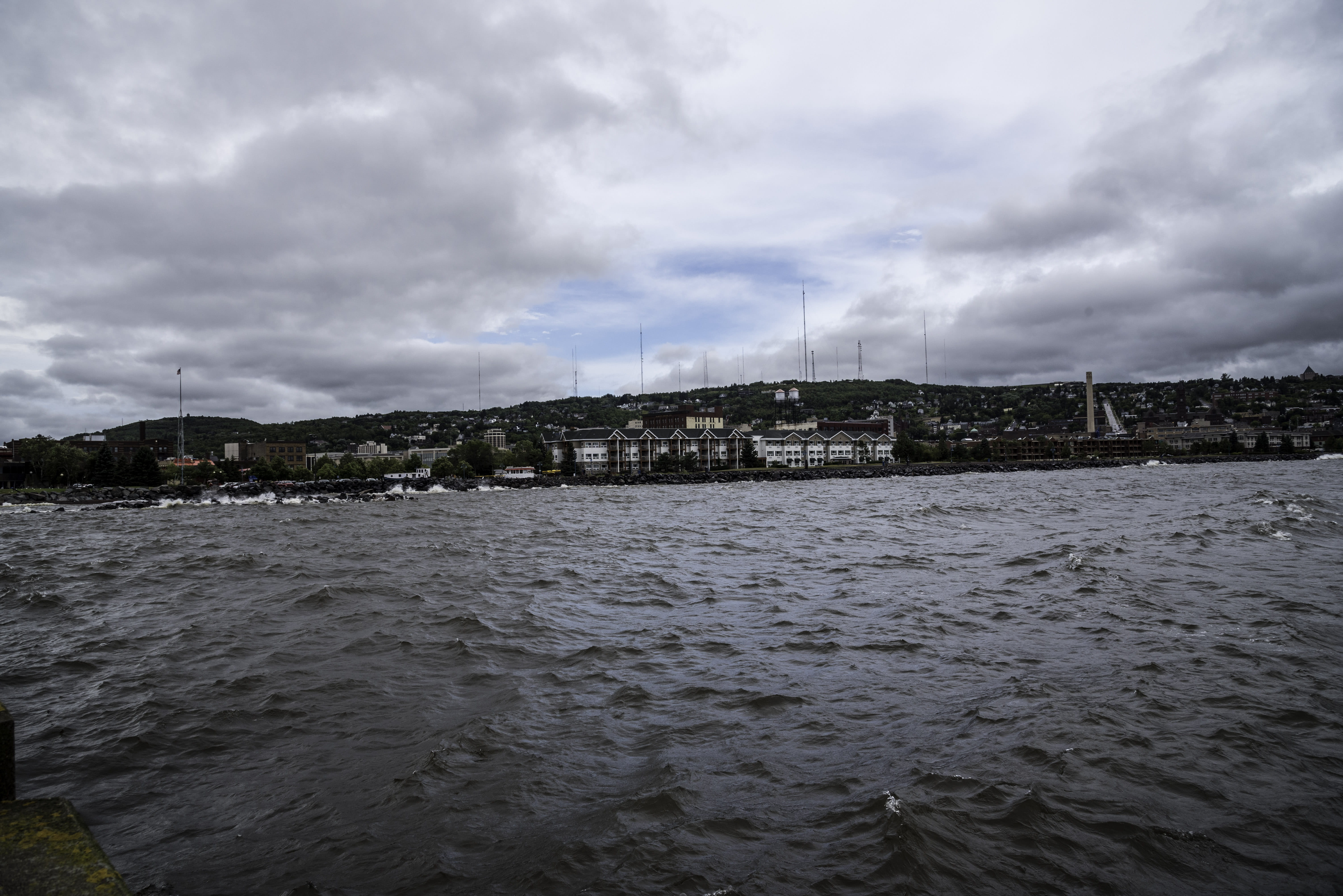 no people, minnesota, skies, sky, duluth, Stormy, residential district, england, sea, nature, building, uK, lake superior, Duluth, waters, town, United States, HD Wallpaper