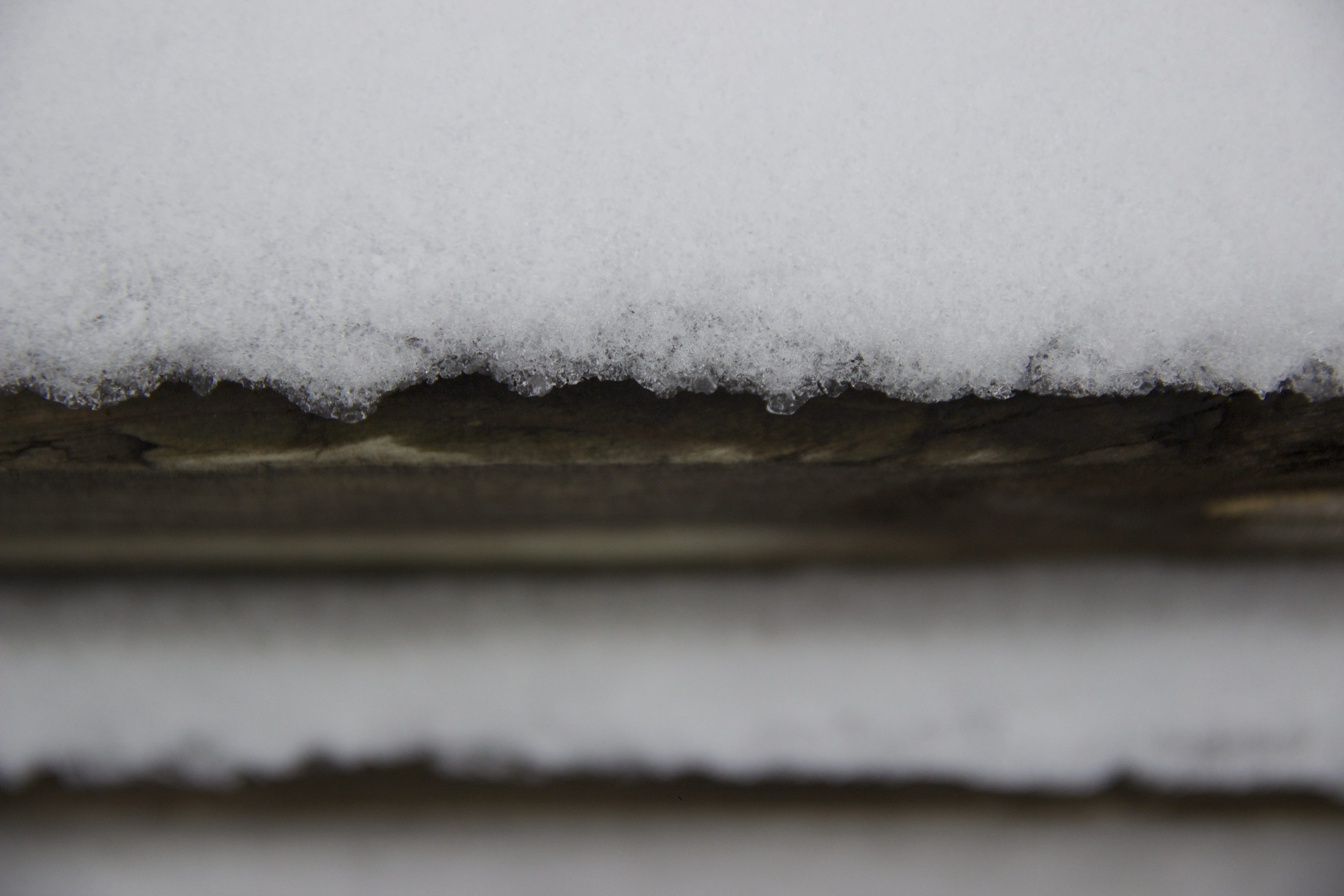 food, frozen, wood wall, snow, nature, food and drink, line, melting, winter, copy space, no people, wood, contrast, full frame, logs, duluth, snow on top, HD Wallpaper