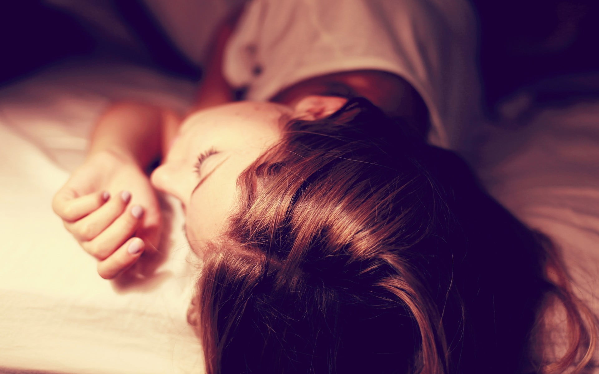 lifestyles, human hair, headshot, women, furniture, sleeping, beautiful woman, relaxation, focus on foreground, high angle view, bed, lying down, human body part, HD Wallpaper