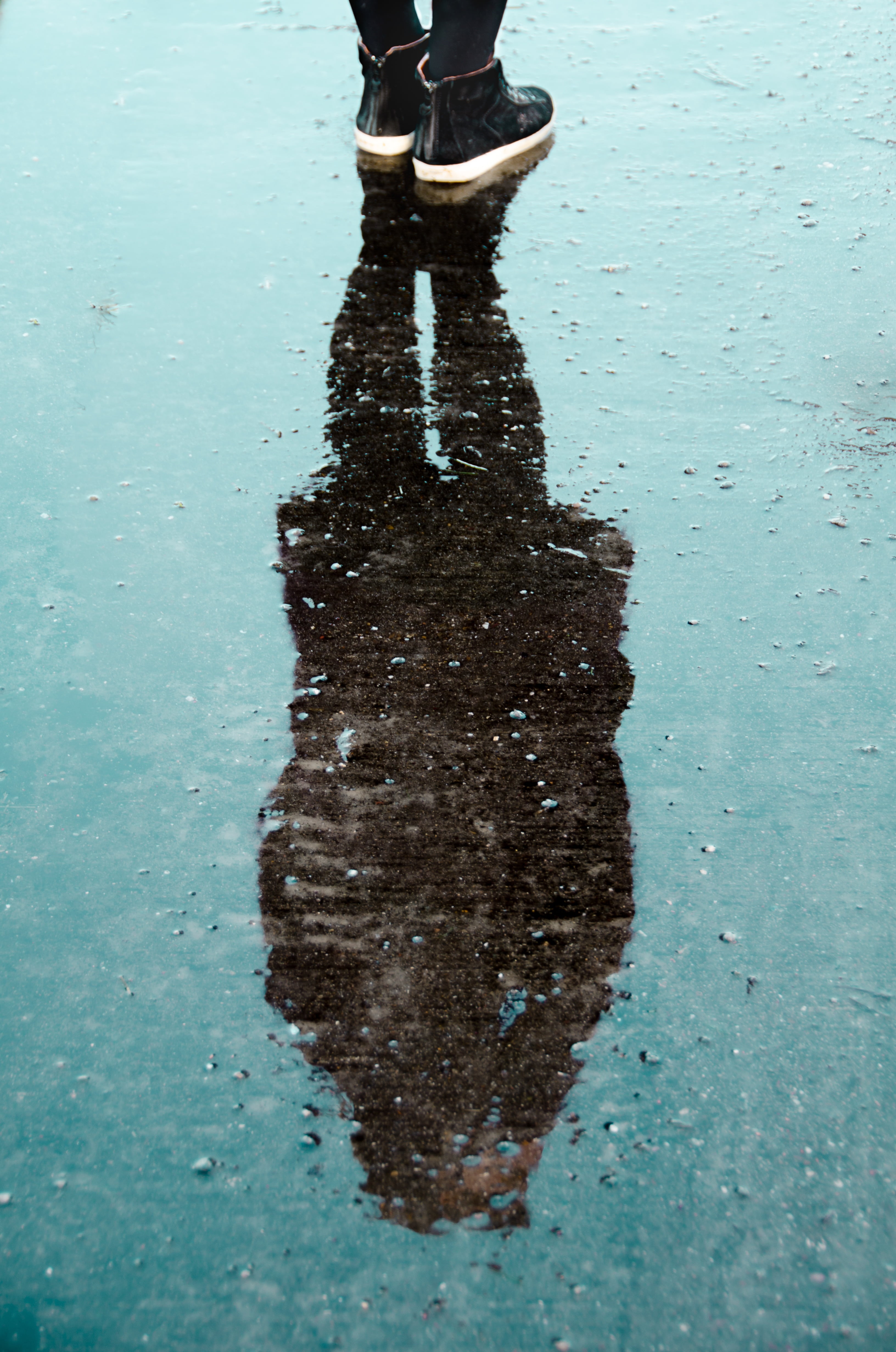 cold, body part, jeans, winter, rainy season, lifestyles, human leg, blue, mirror, unrecognizable person, pathway, standing, female, ice, one person, real people, Phone HD Wallpaper