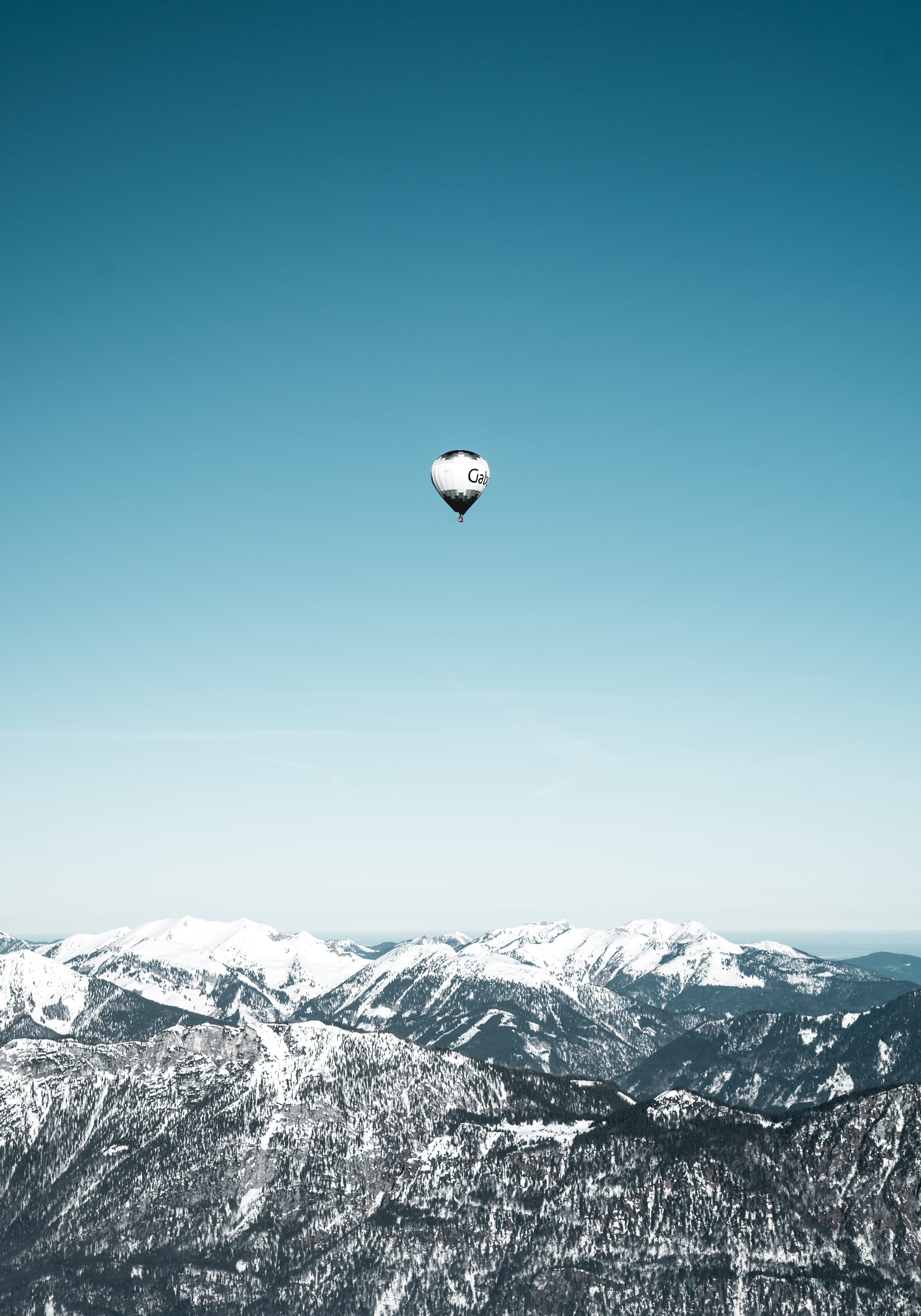 snowcapped mountain, mountain range, environment, snow, mountain, scenics - nature, nature, copy space, mid-air, balloon, adventure, austria, hot air balloon, Phone HD Wallpaper