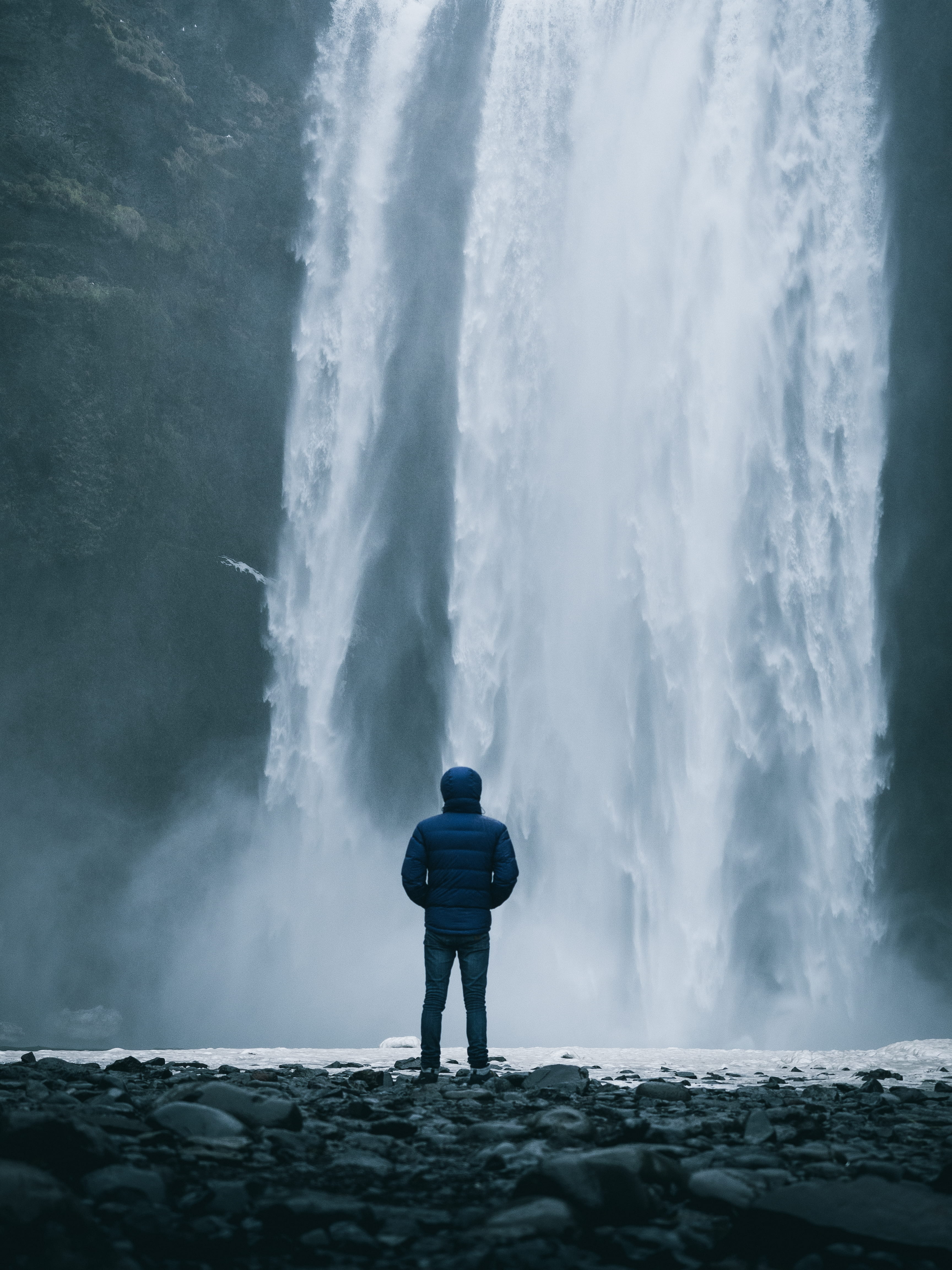 motion, waterfall, man, leisure activity, wanderlust, beauty in nature, nature, waterfalls, power, men, long exposure, scenics - nature, skogafoss, standing, Phone HD Wallpaper