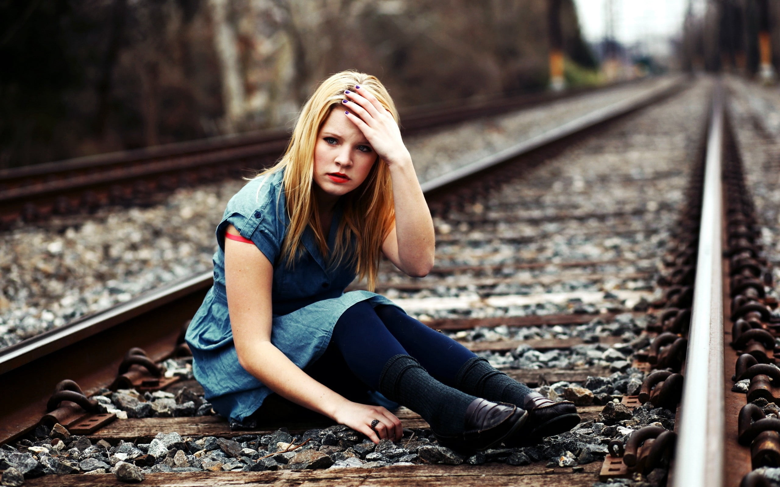 long hair, beauty, young Women, disappointment, grief, hair, one Person, full length, waiting, women, blond Hair, real people, problems, fashion, sadness, HD Wallpaper
