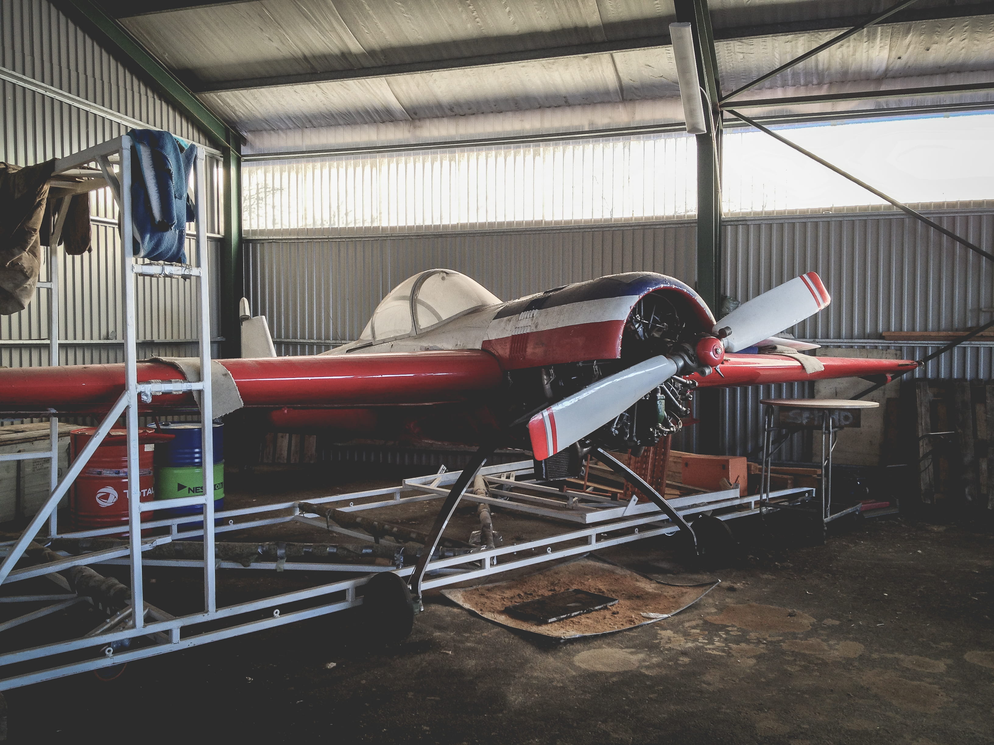 warehouse, 2K, building, airshow, yak, business, absence, built structure, dust, no people, ekerö, empty, old, engine, hangar, indoors, day, airplane, HD Wallpaper
