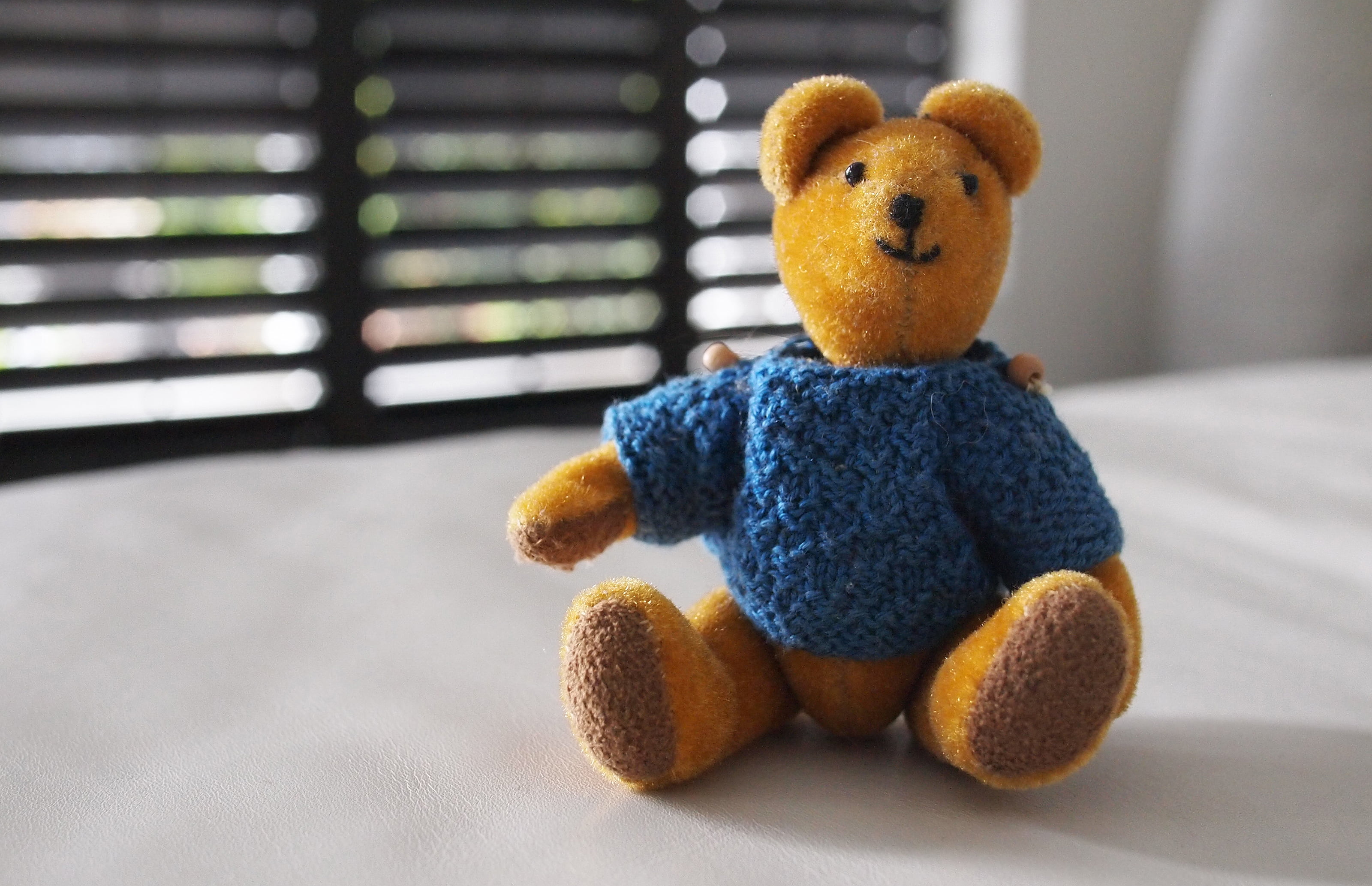 seat, stuffed toy, teddy bear, blue, furniture, sitting, animal representation, creativity, plush, close-up, indoors, cute, objects, 2K, toy animal, representation, HD Wallpaper