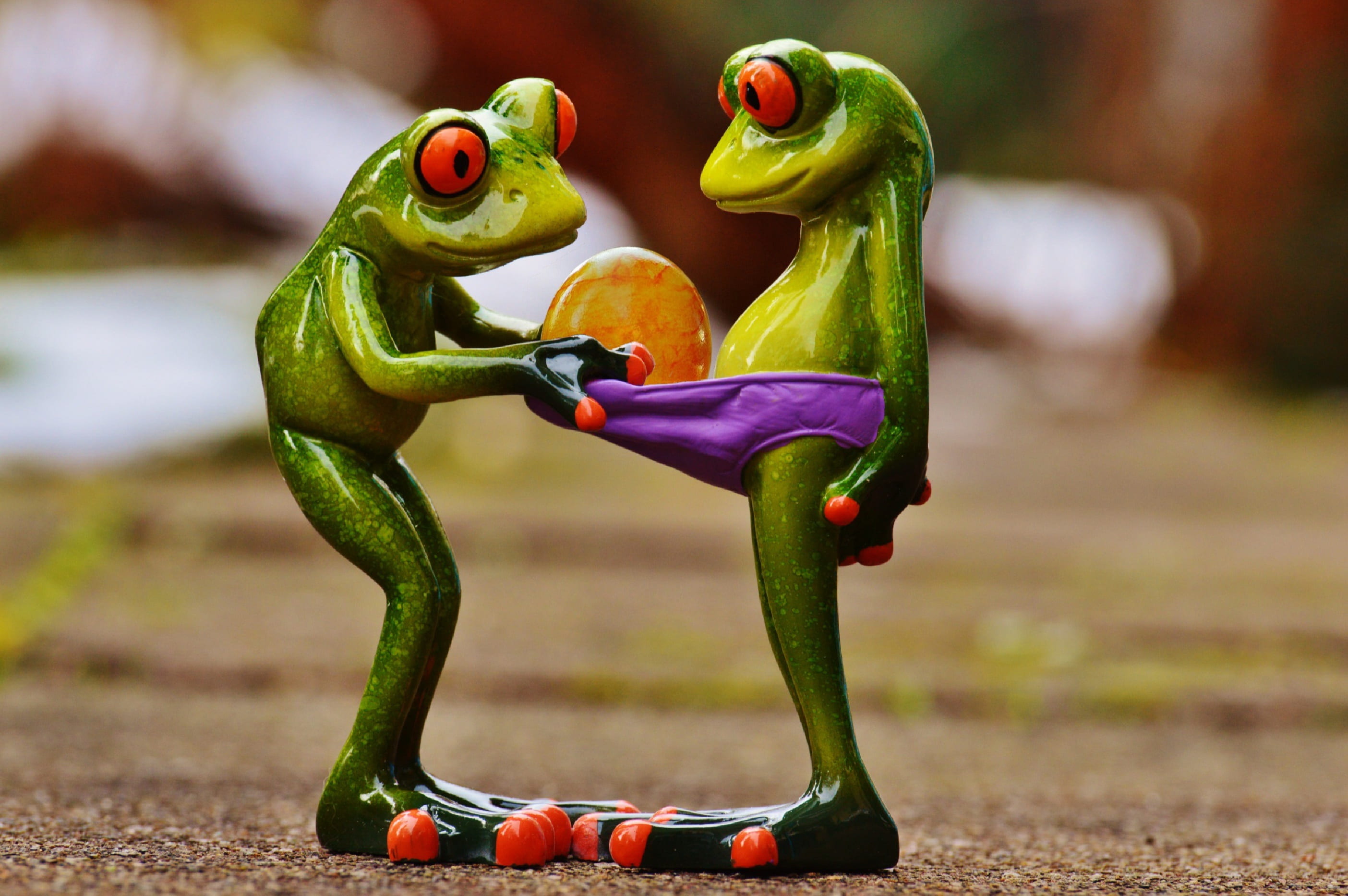 colored, no people, representation, figurine, vegetable, toy, multi colored, closeup, frog, figurines, red, fun, close-up, figure, outdoors, egg, greeting card, HD Wallpaper