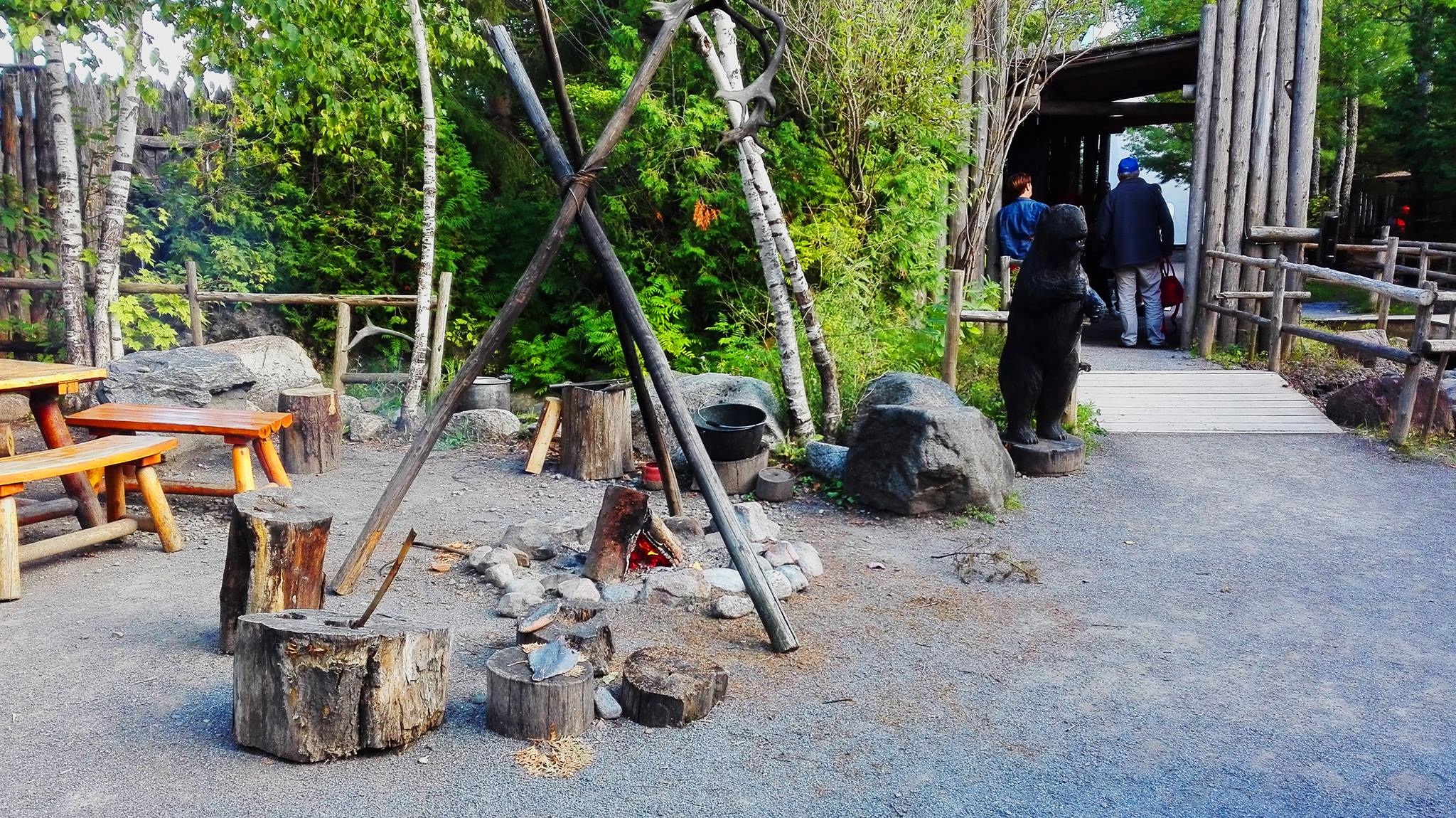 real people, nature, 1080P, man, québec, working, canada, women, day, civilisatons, first nations, outdoors, full length, plant, fire, history, group of people, HD Wallpaper