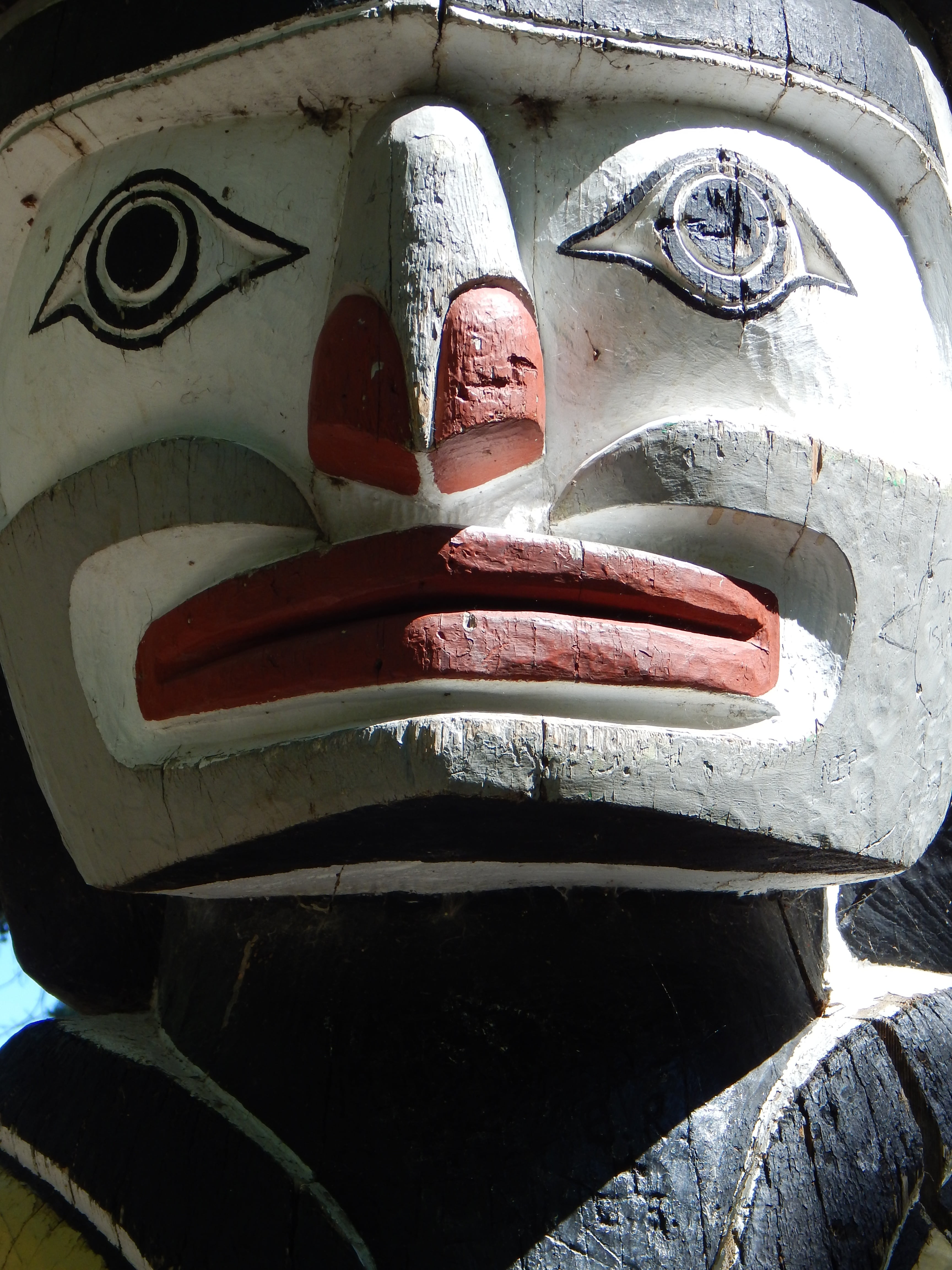 nature, freshness, representation, for sale, figure, creativity, craftsmanship, outdoors, no people, traditional, vertebrate, statue, seafood, totem pole, Phone HD Wallpaper