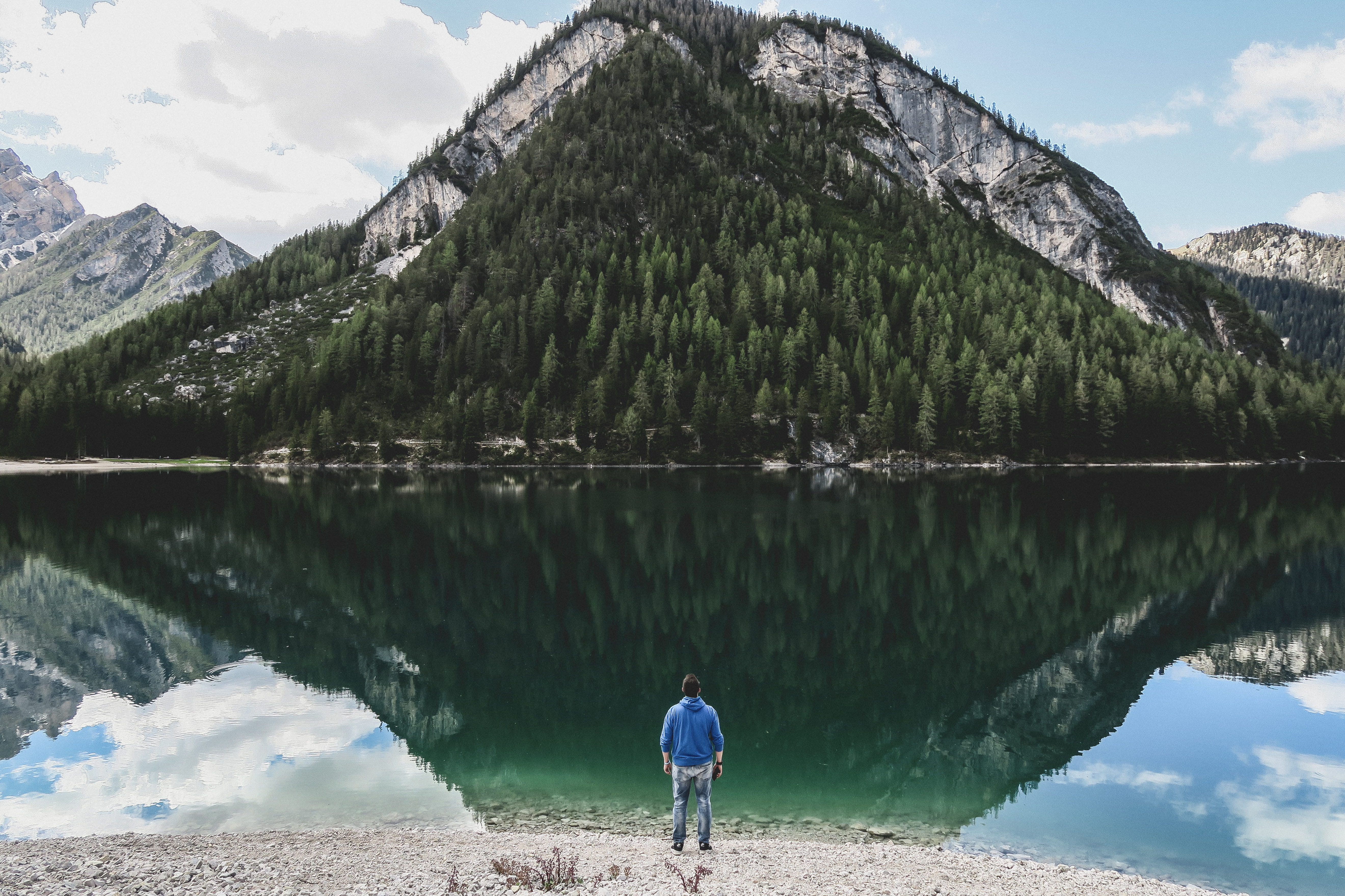 tranquility, day, 5K, recreational Pursuit, green, rocky Mountains, summer, sky, body of water, real people, hoodie, caucasian Ethnicity, man in blue, HD Wallpaper