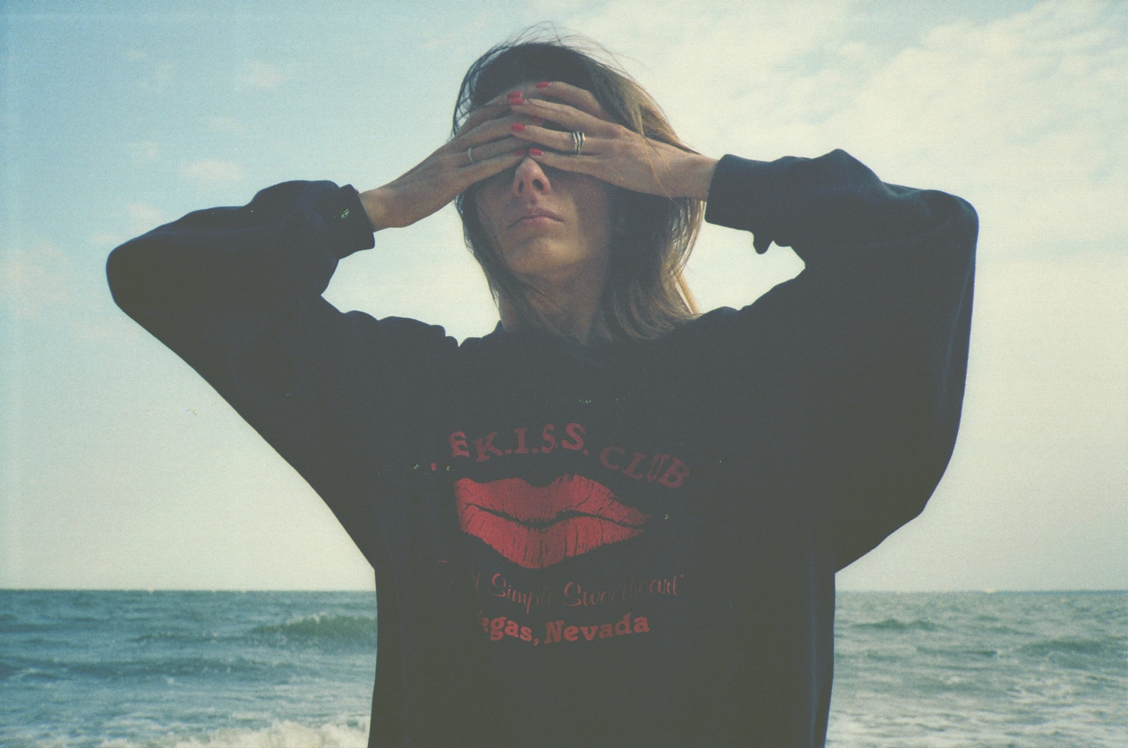 nature, leisure activity, apparel, casual clothing, horizon over water, text, portrait, t-shirt, long sleeve, sea, clouds, obscured face, hair, sweatshirt, HD Wallpaper